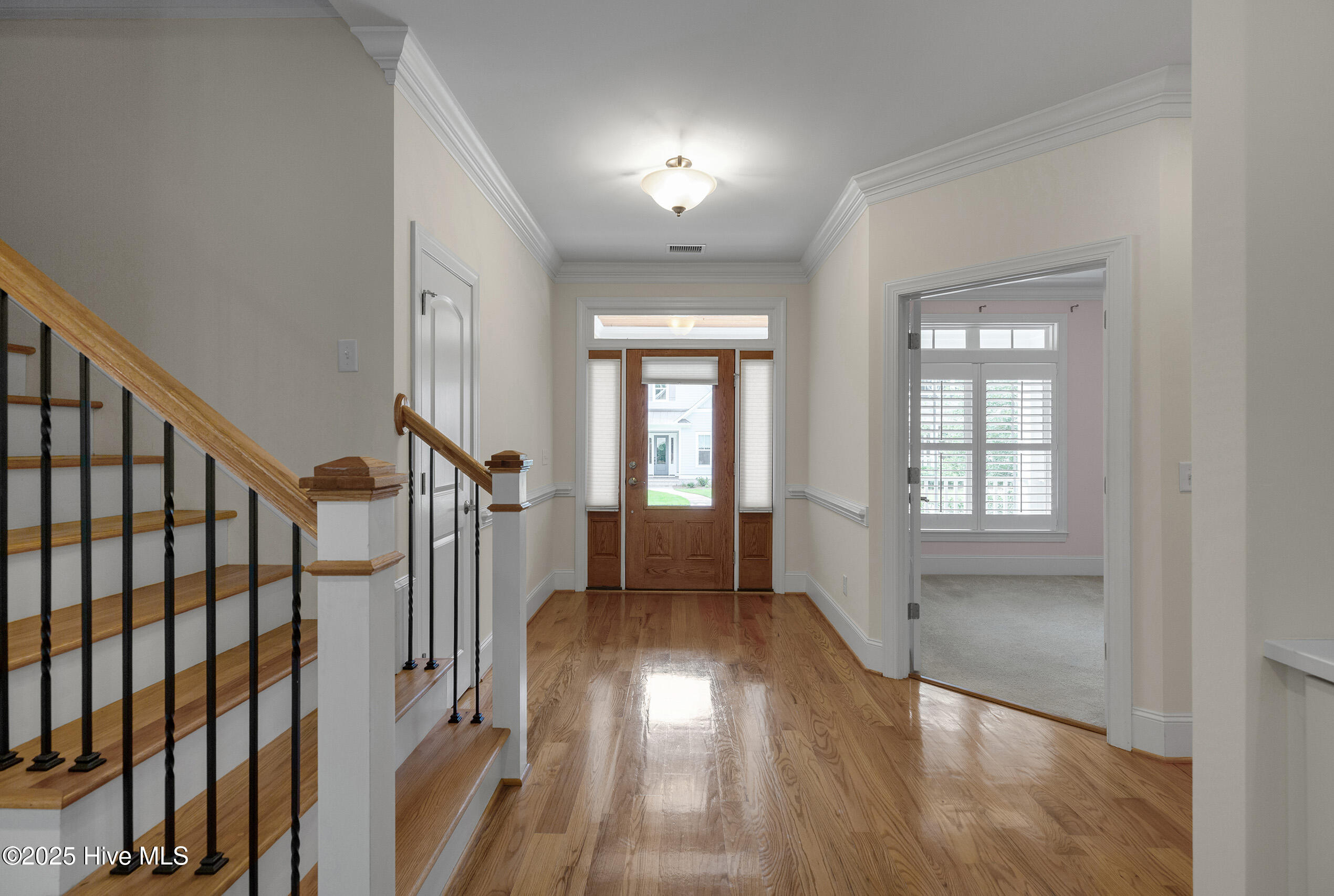 402 Cornubia Drive Property Photo 5