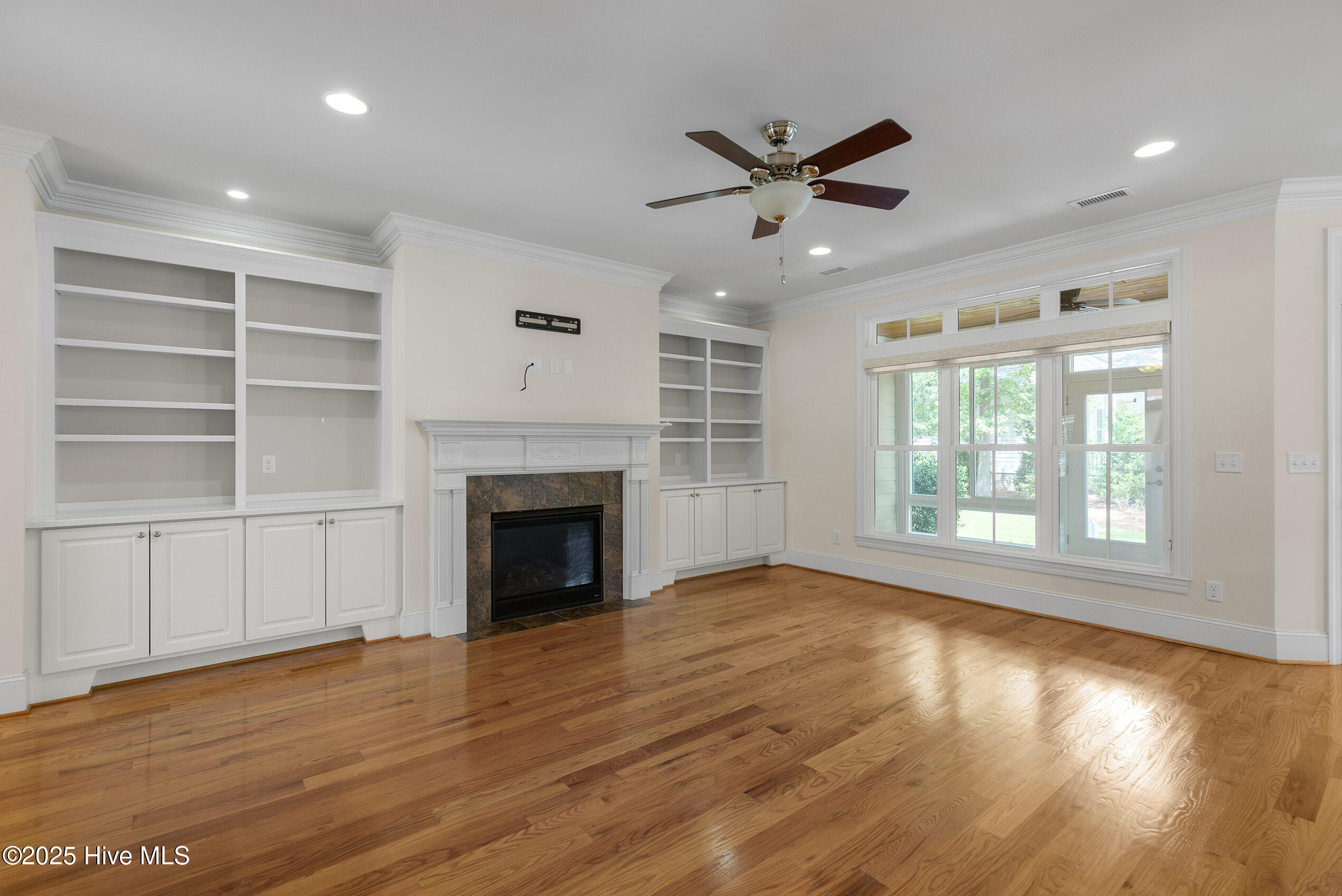 402 Cornubia Drive Property Photo 9