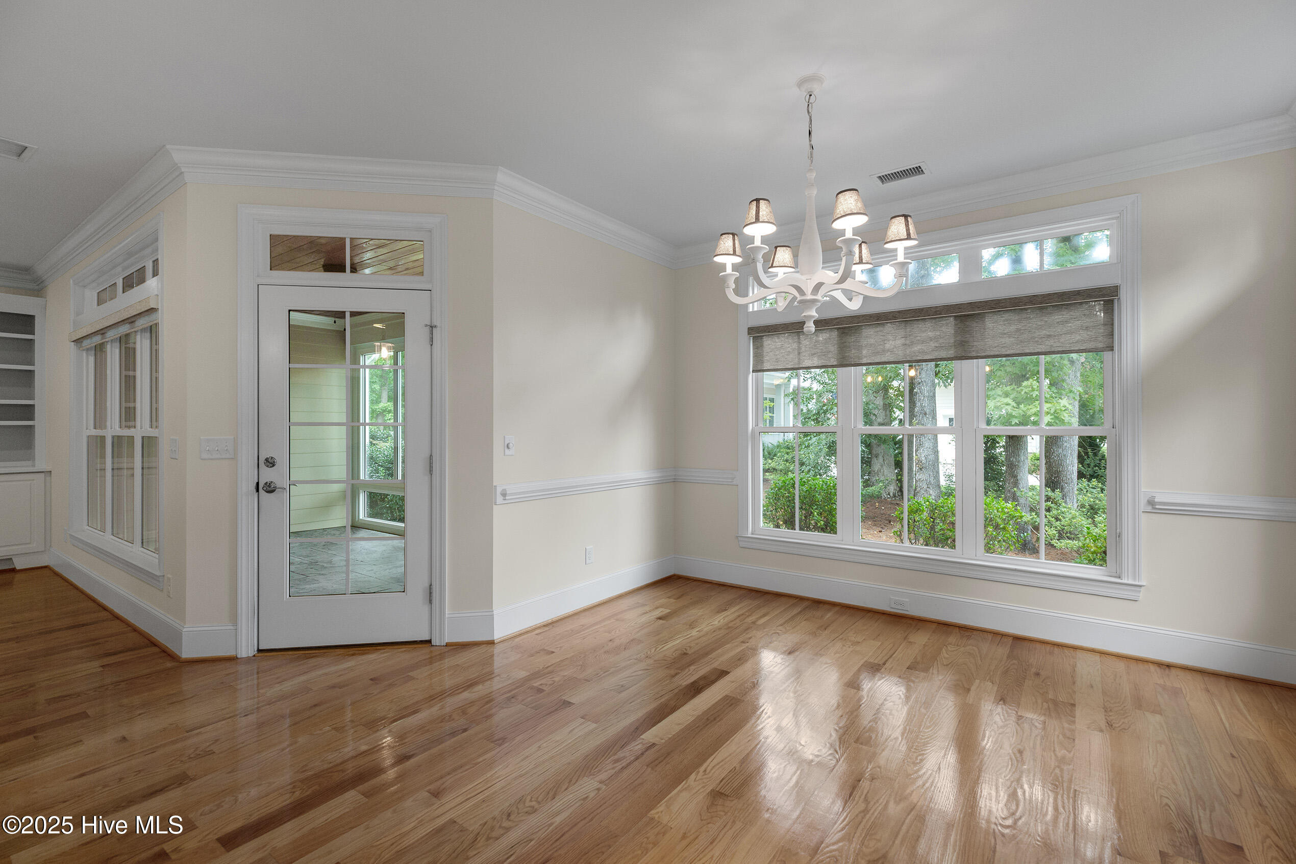 402 Cornubia Drive Property Photo 14