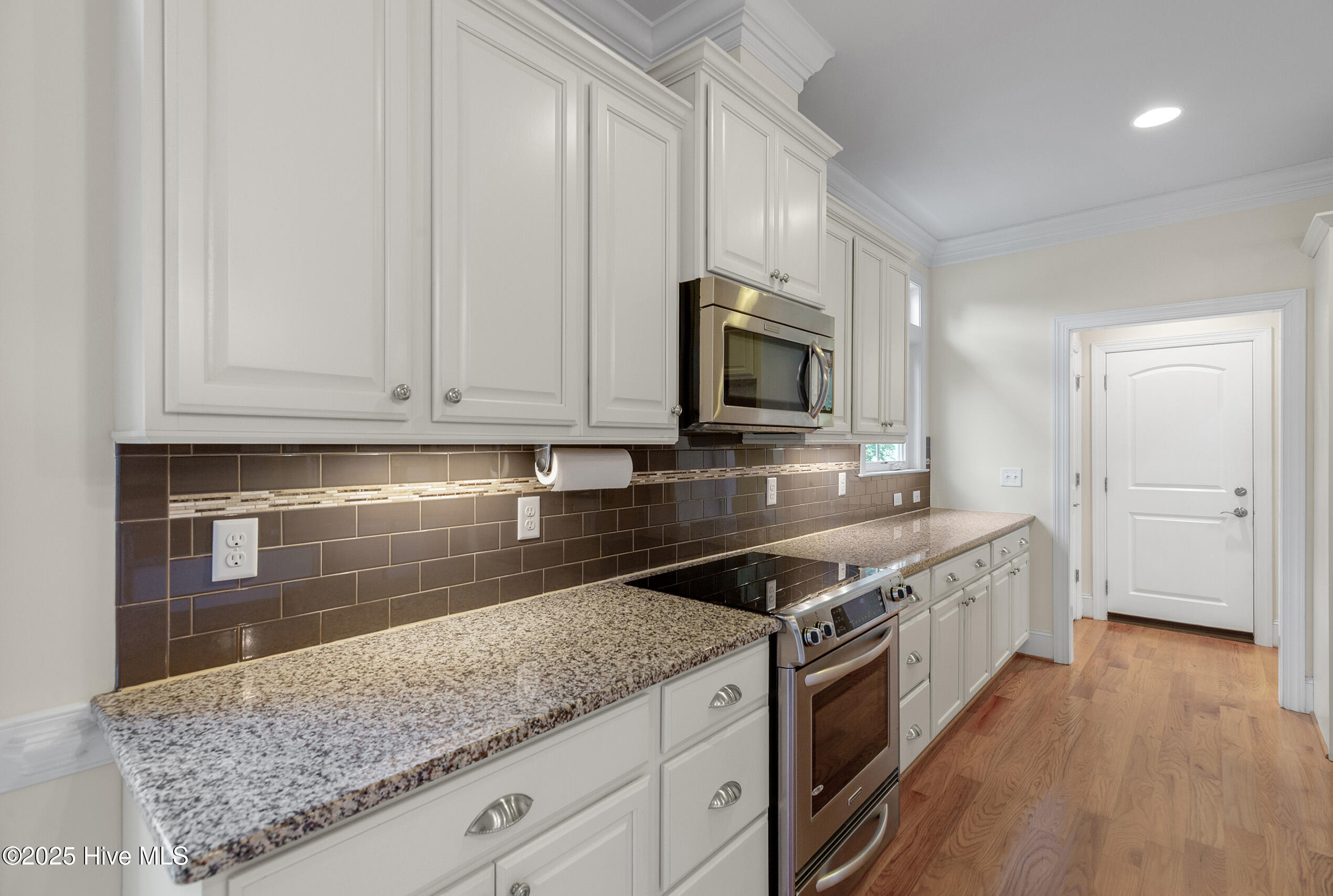 402 Cornubia Drive Property Photo 20