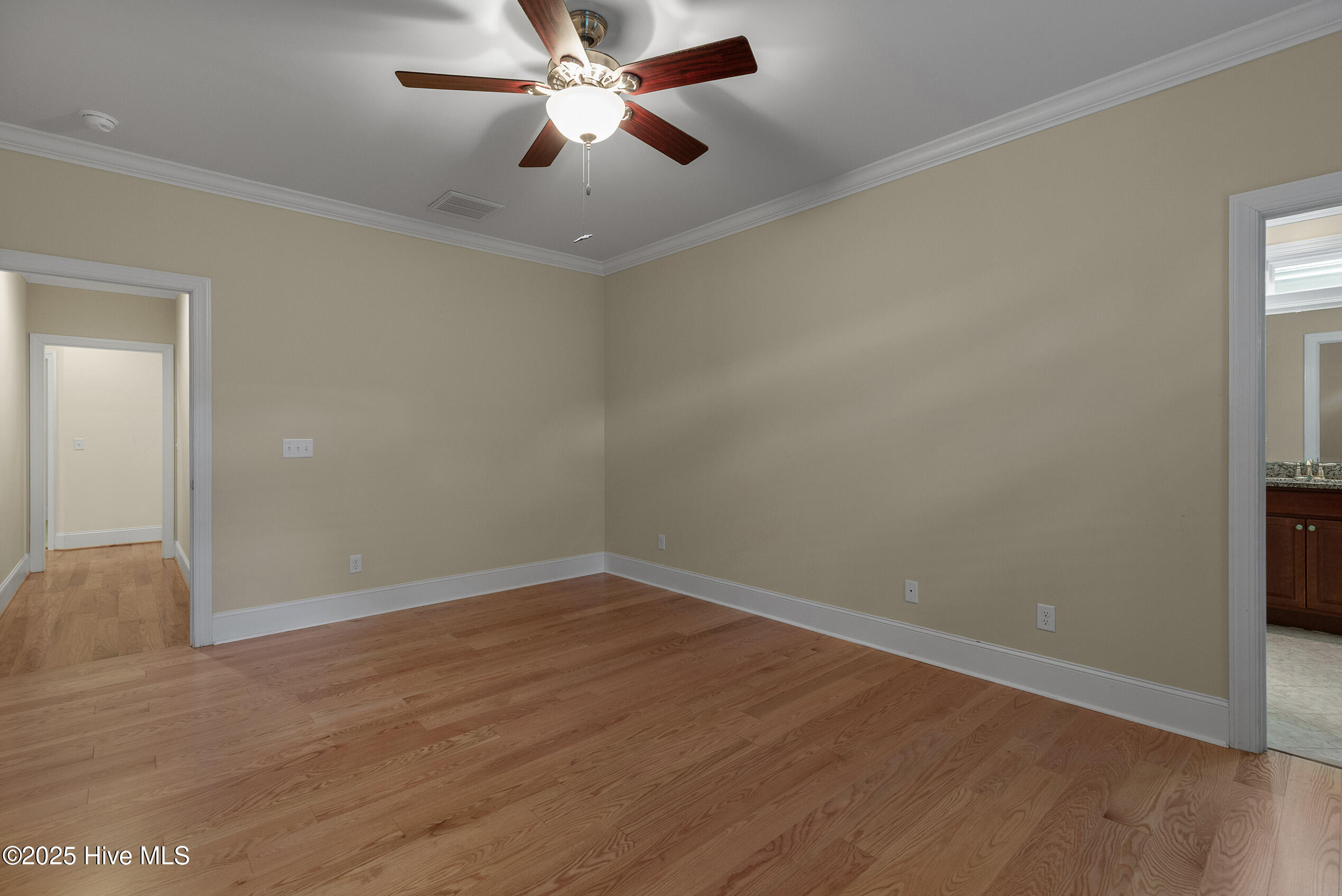 402 Cornubia Drive Property Photo 32