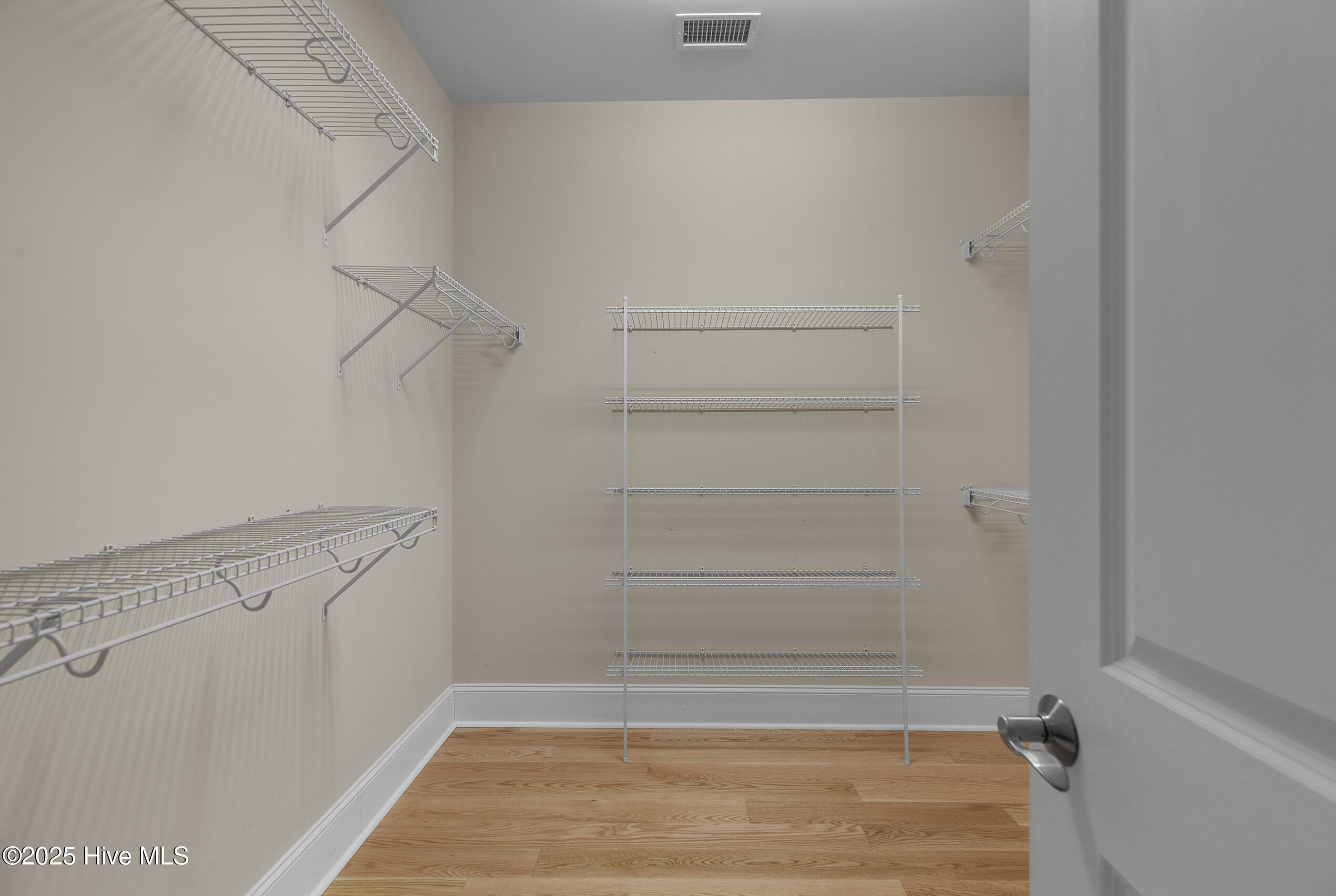 402 Cornubia Drive Property Photo 35