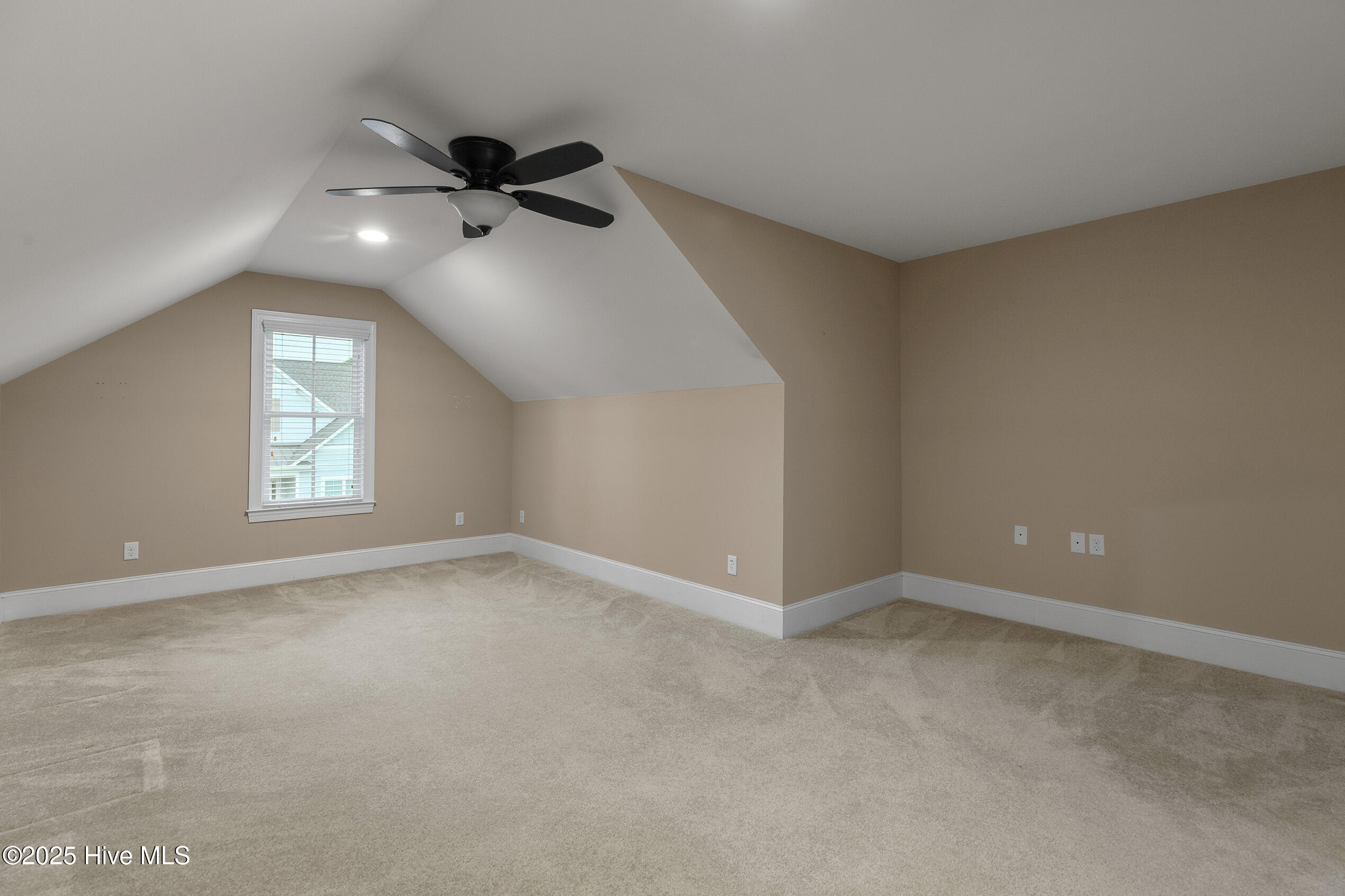 402 Cornubia Drive Property Photo 43