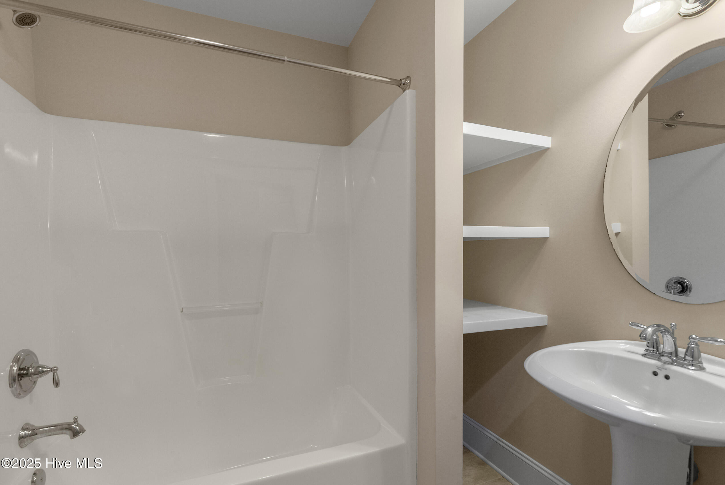 402 Cornubia Drive Property Photo 46