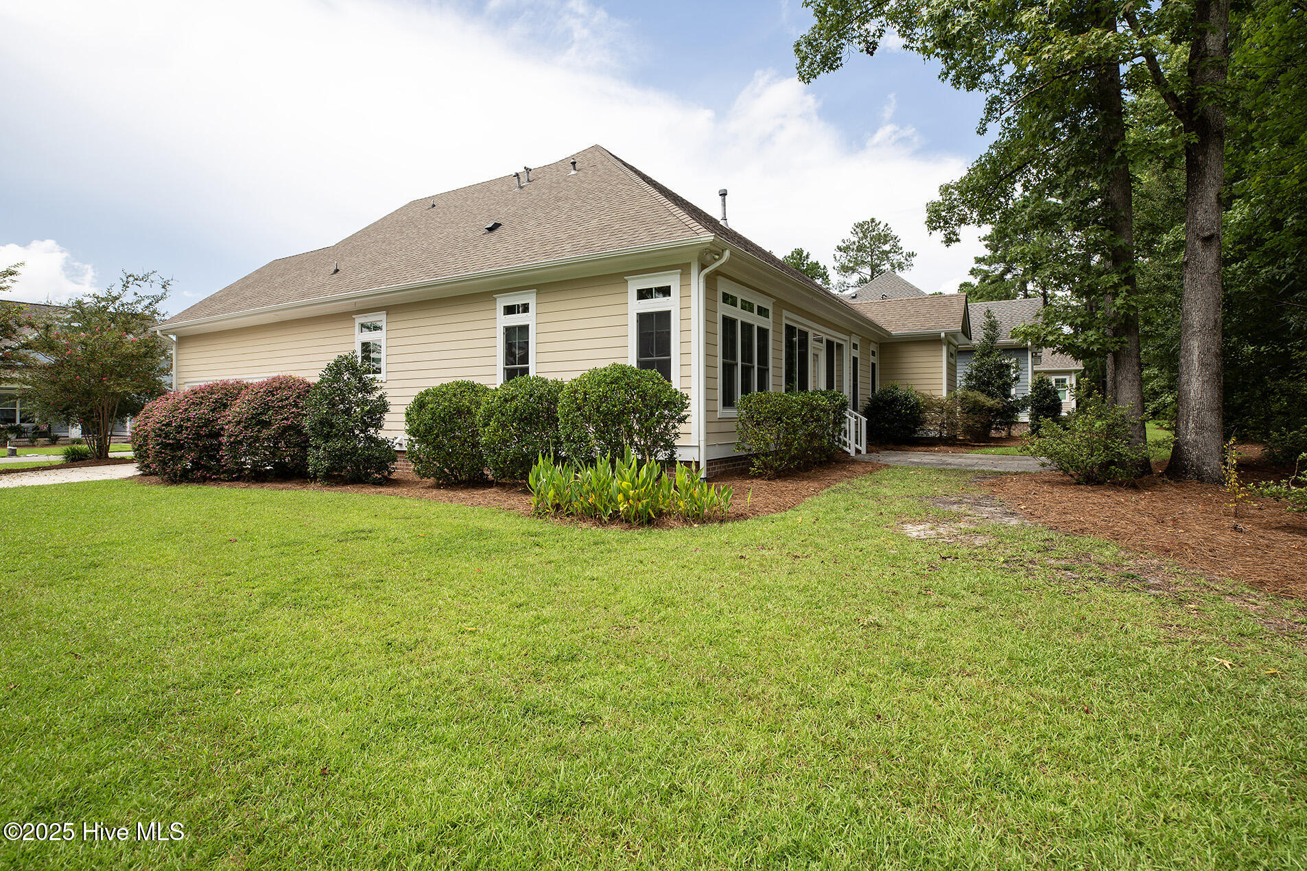402 Cornubia Drive Property Photo 55