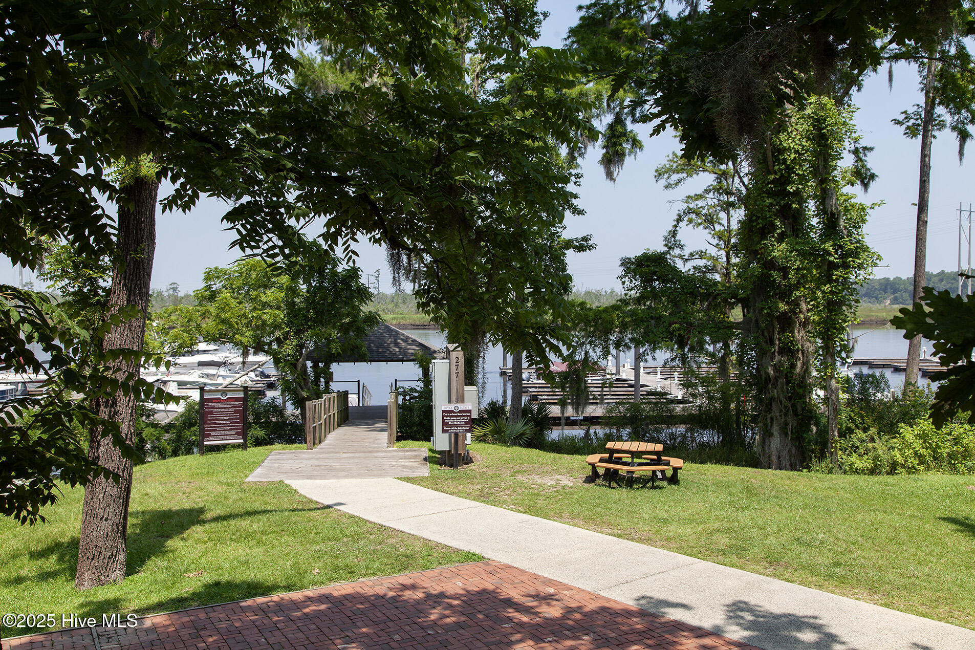 402 Cornubia Drive Property Photo 69