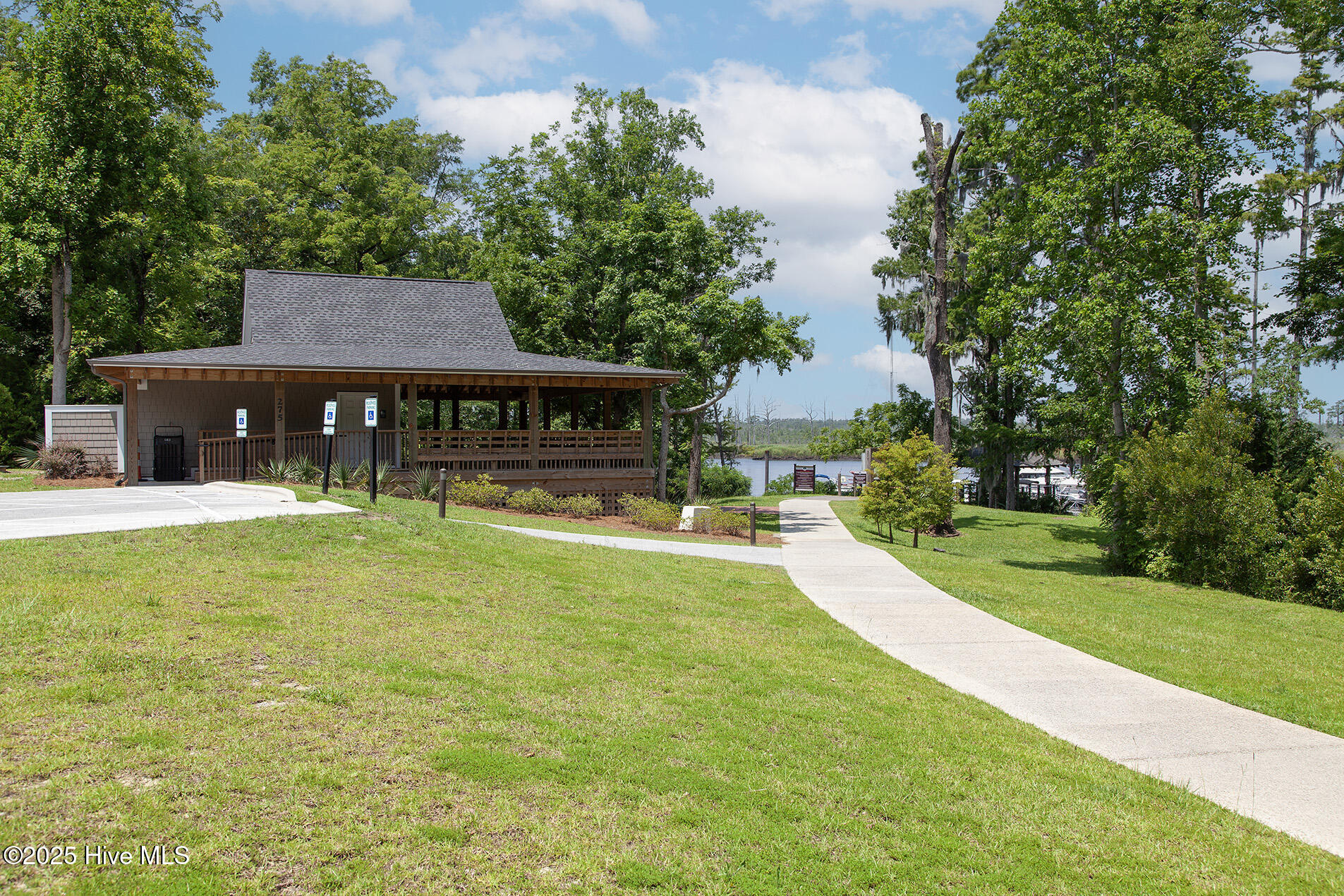 402 Cornubia Drive Property Photo 73