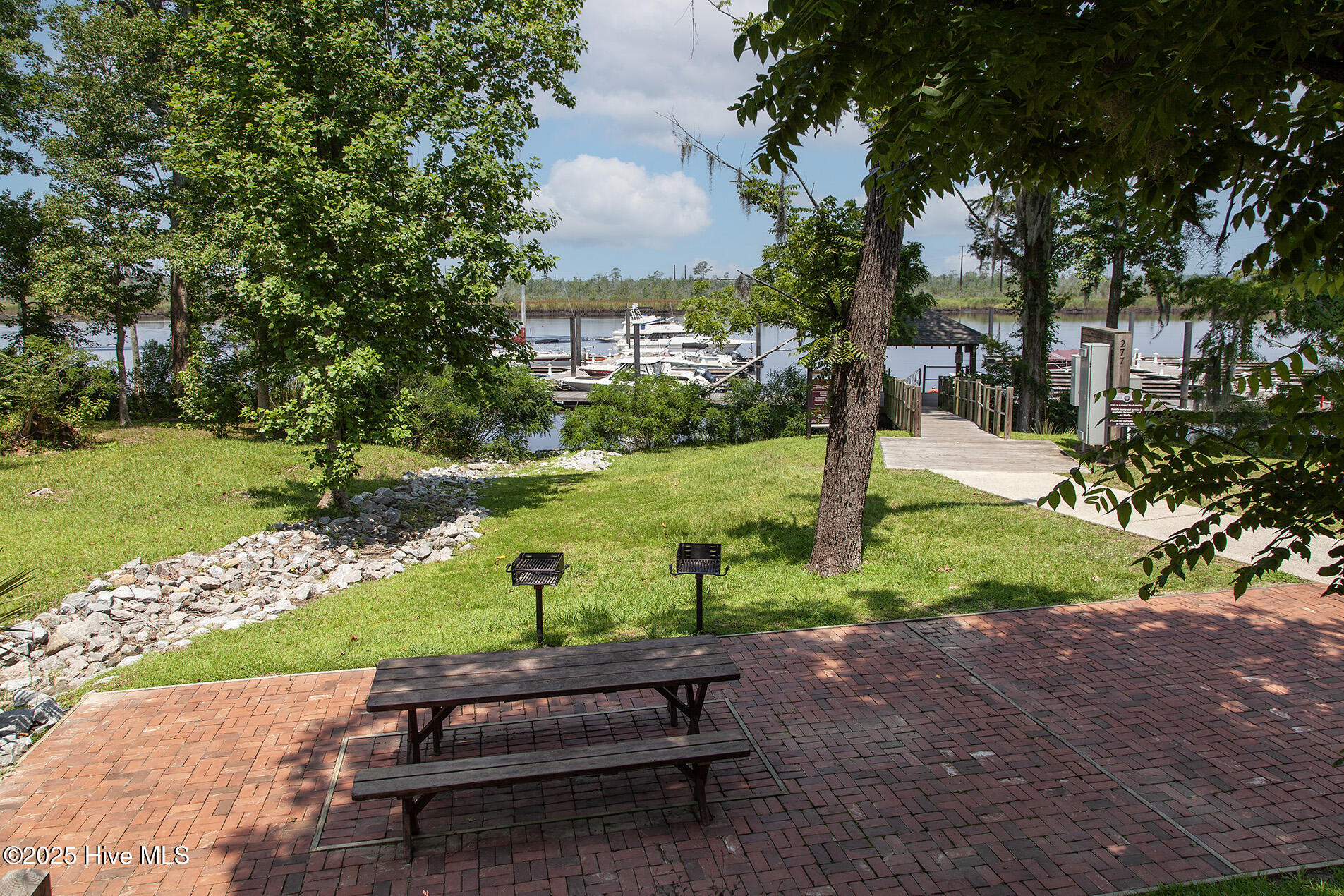 402 Cornubia Drive Property Photo 75