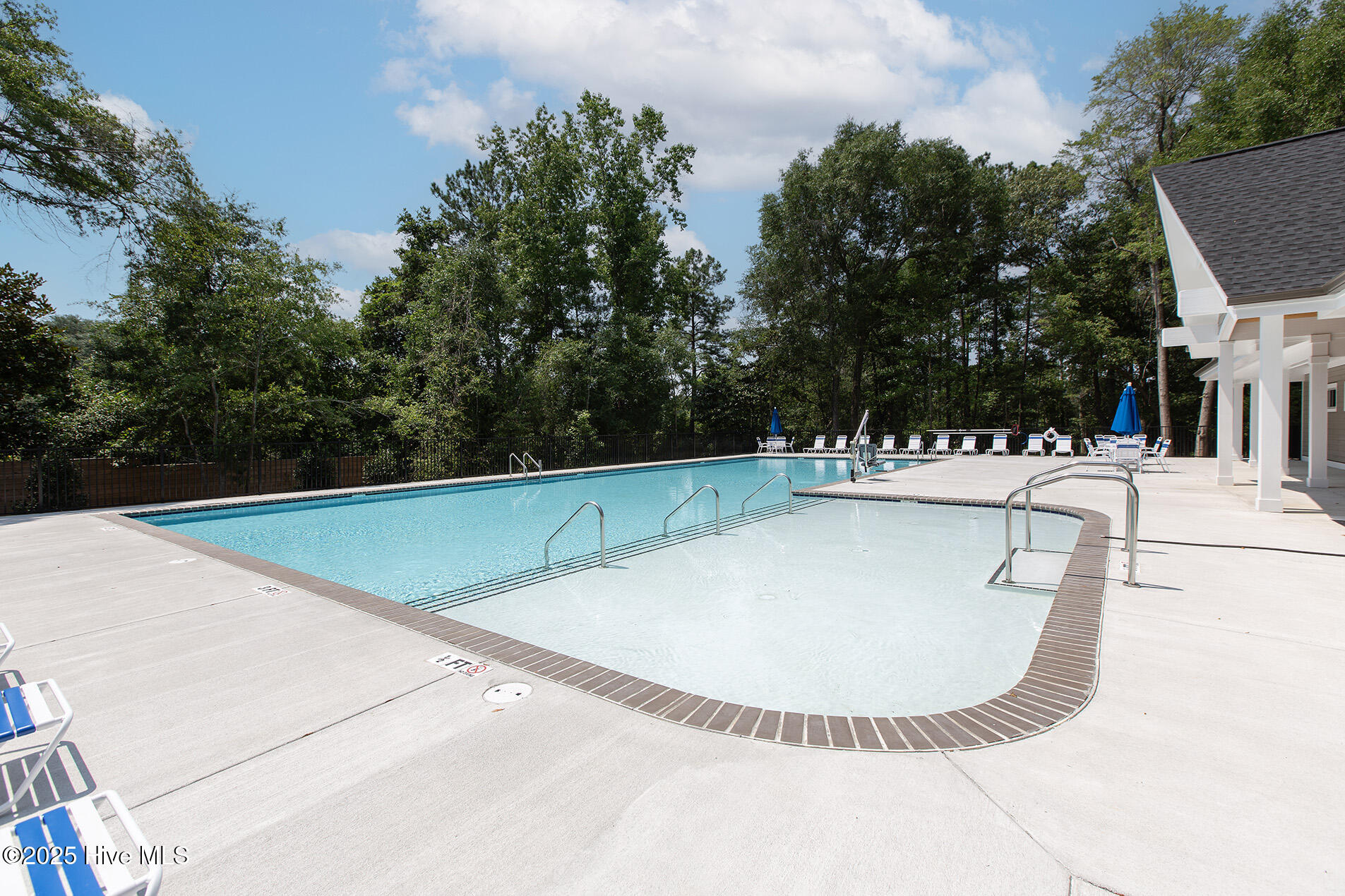 402 Cornubia Drive Property Photo 79