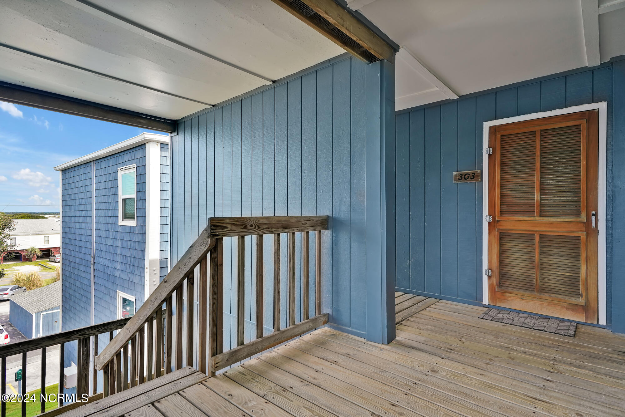 2264 New River Inlet Road 303 Property Photo 3
