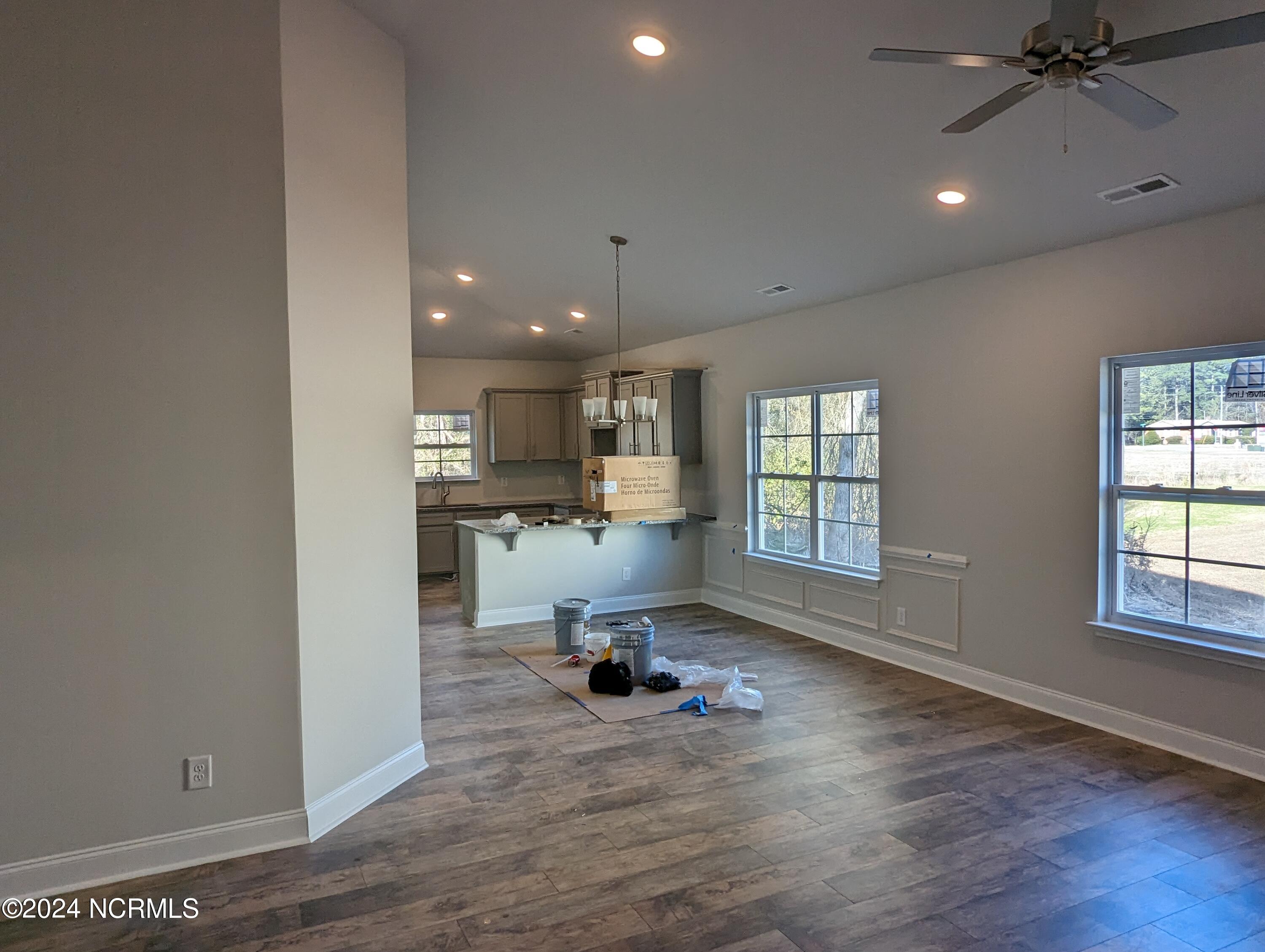 716 Greenwich Place Property Photo 6