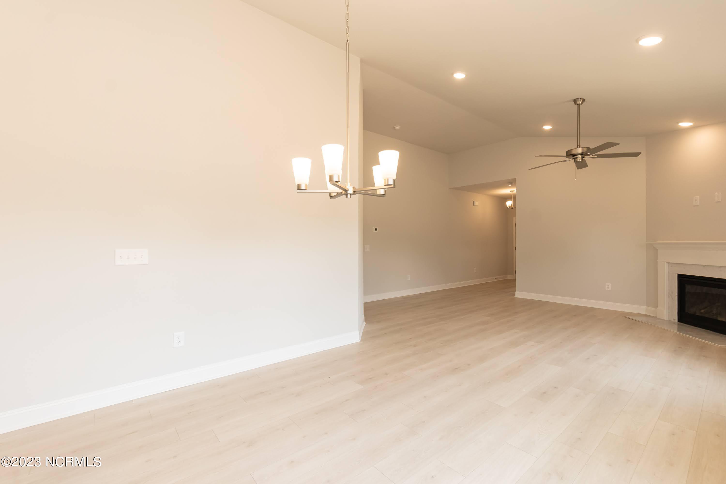 716 Greenwich Place Property Photo 14