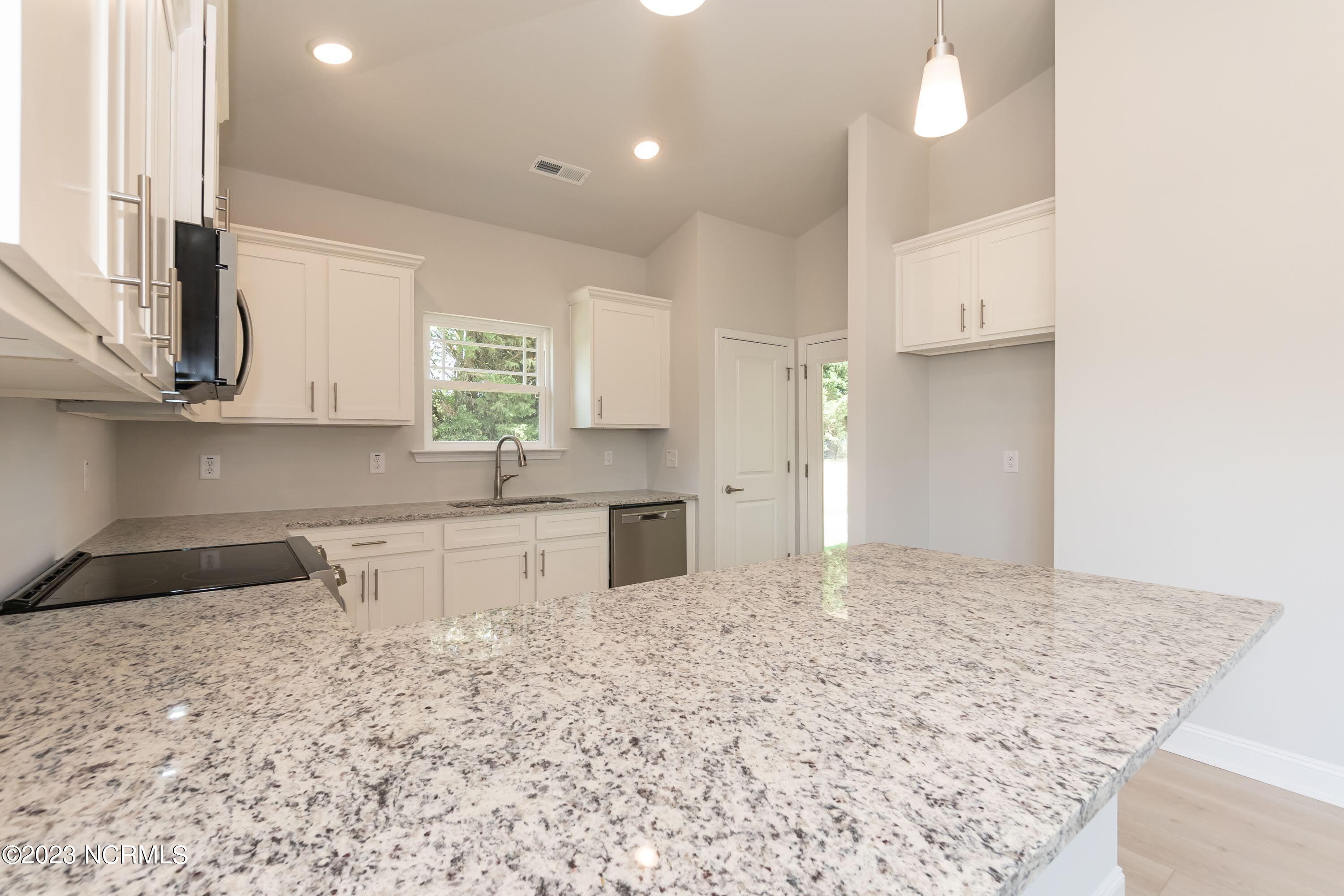 716 Greenwich Place Property Photo 15
