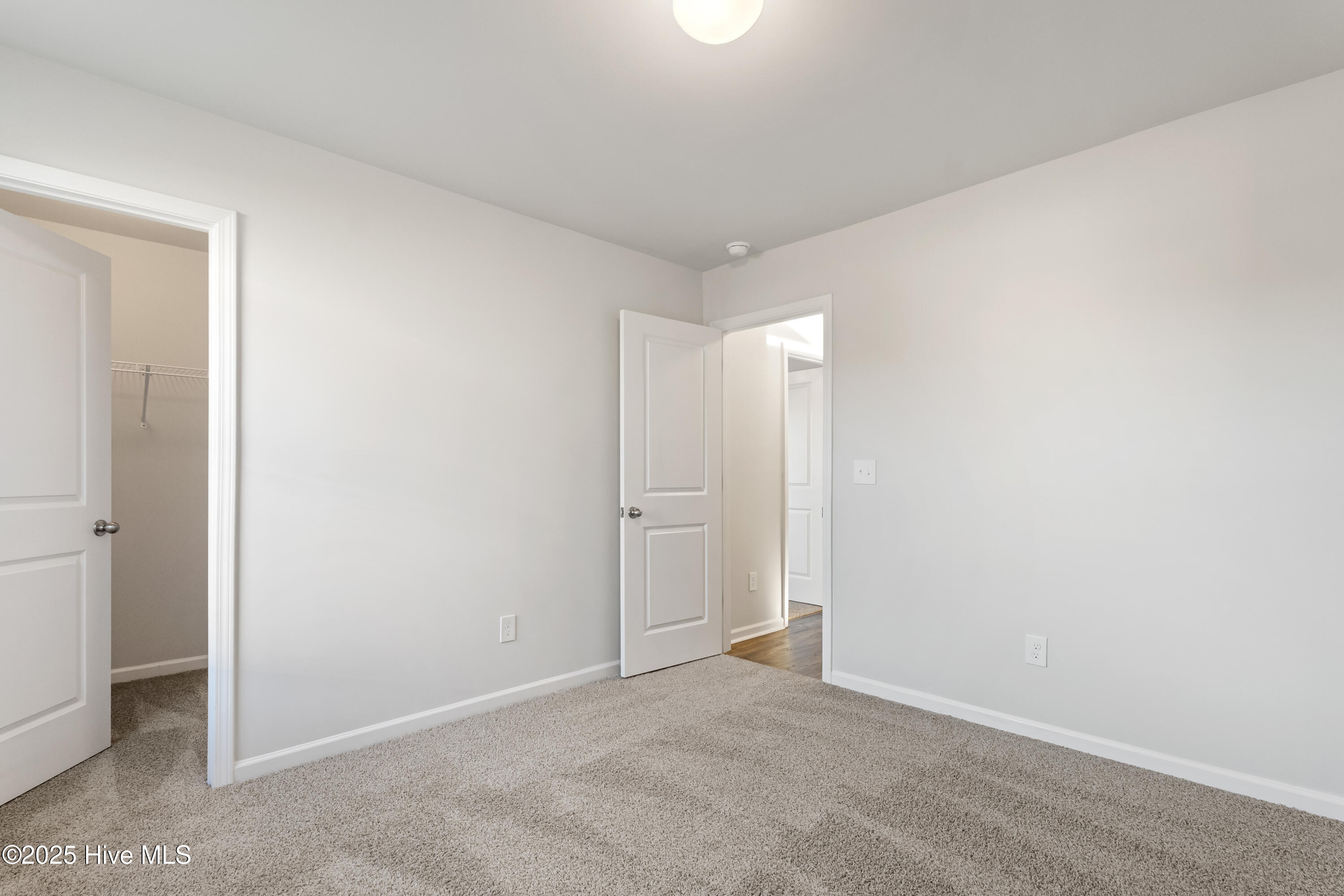 407 Deep River Road Property Photo 11