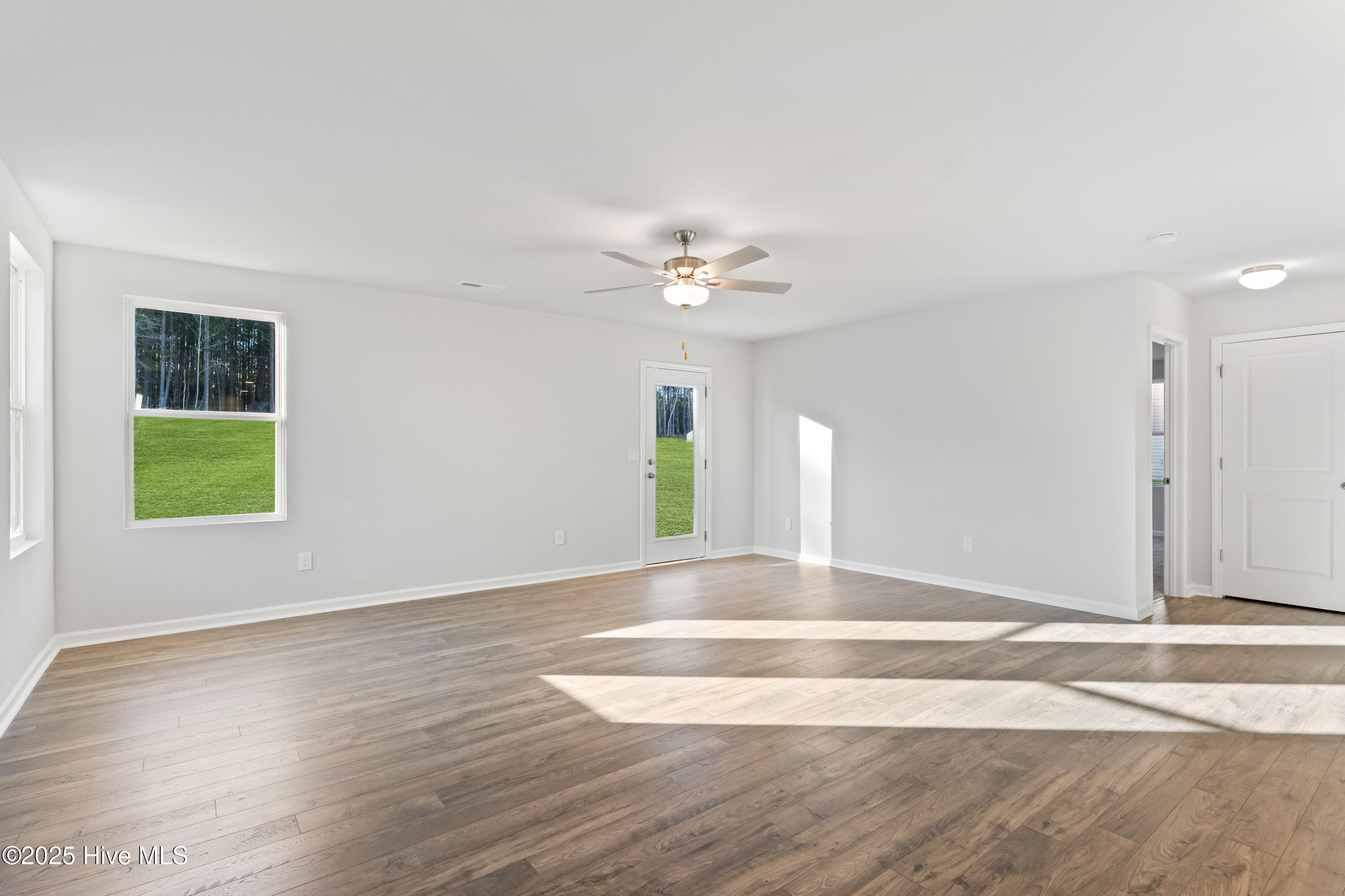 407 Deep River Road Property Photo 16