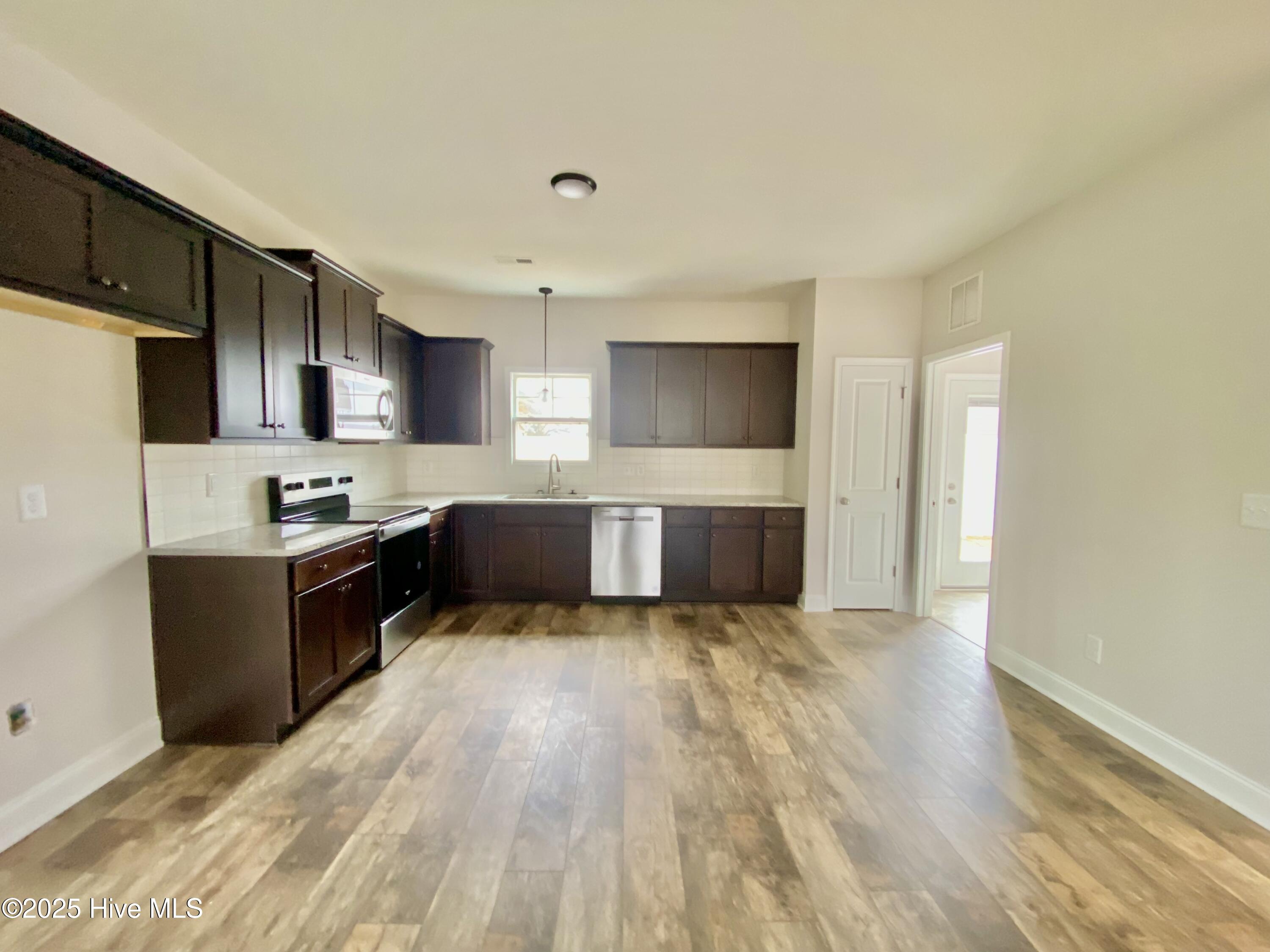 36 Kevior Avenue Property Photo 7