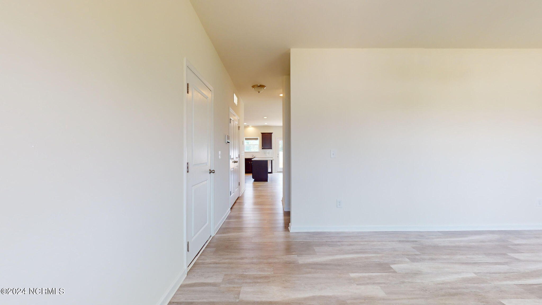 3185 Streamside Lane Property Photo 4