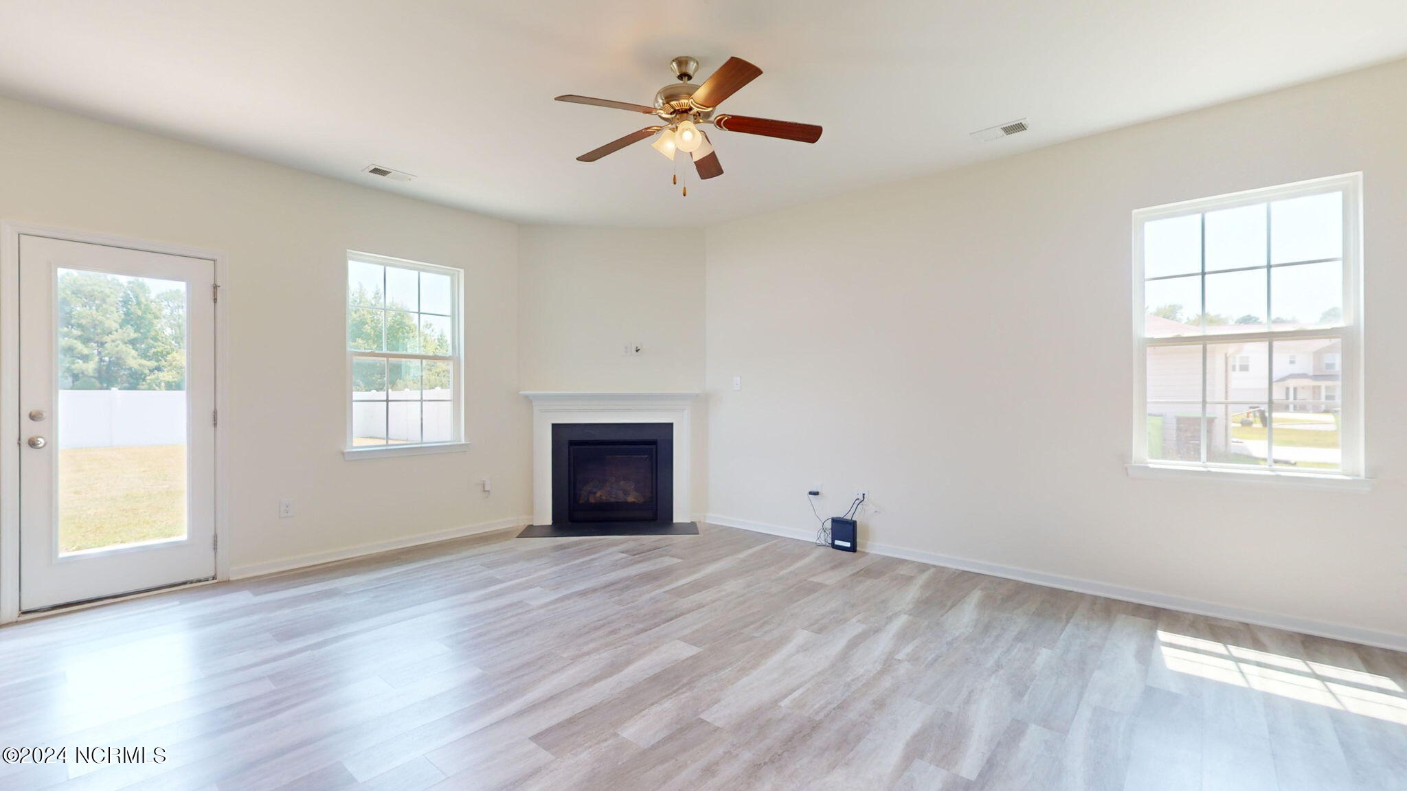 3185 Streamside Lane Property Photo 5