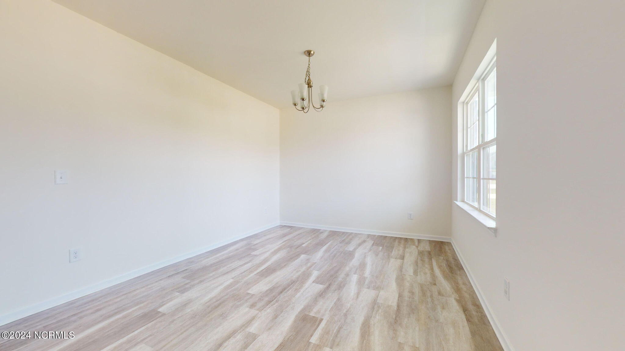 3185 Streamside Lane Property Photo 15