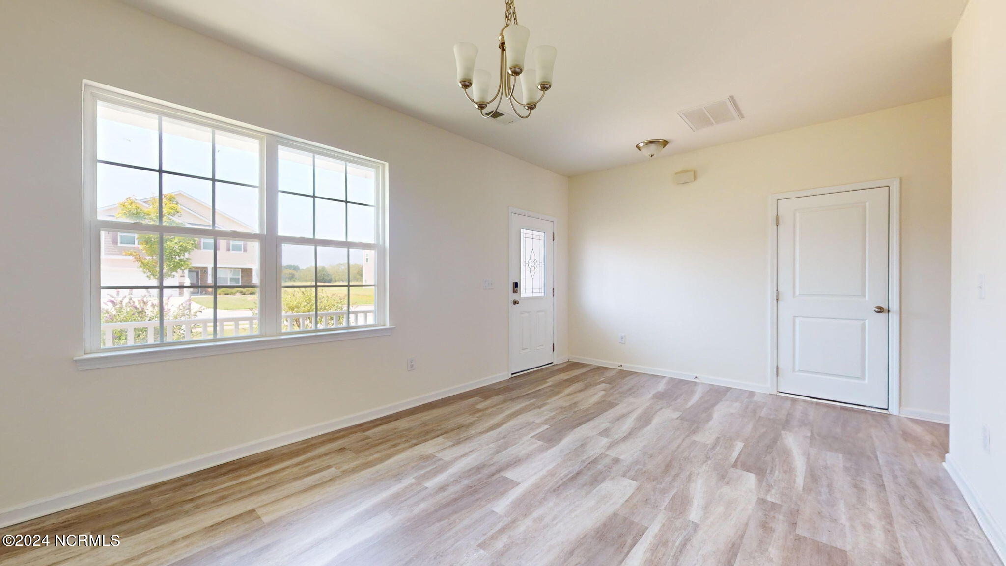 3185 Streamside Lane Property Photo 16