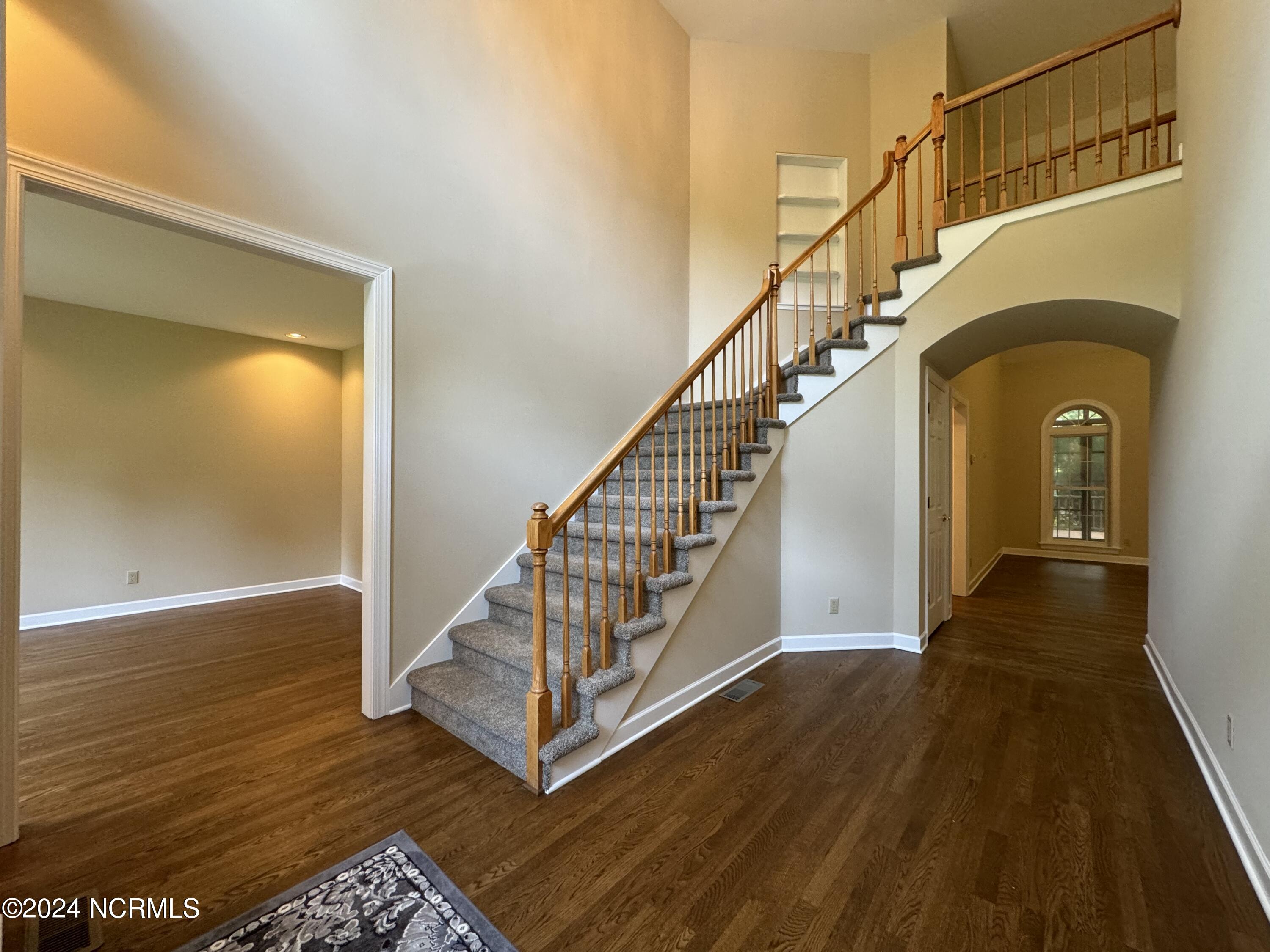 120 New River Drive Property Photo 2