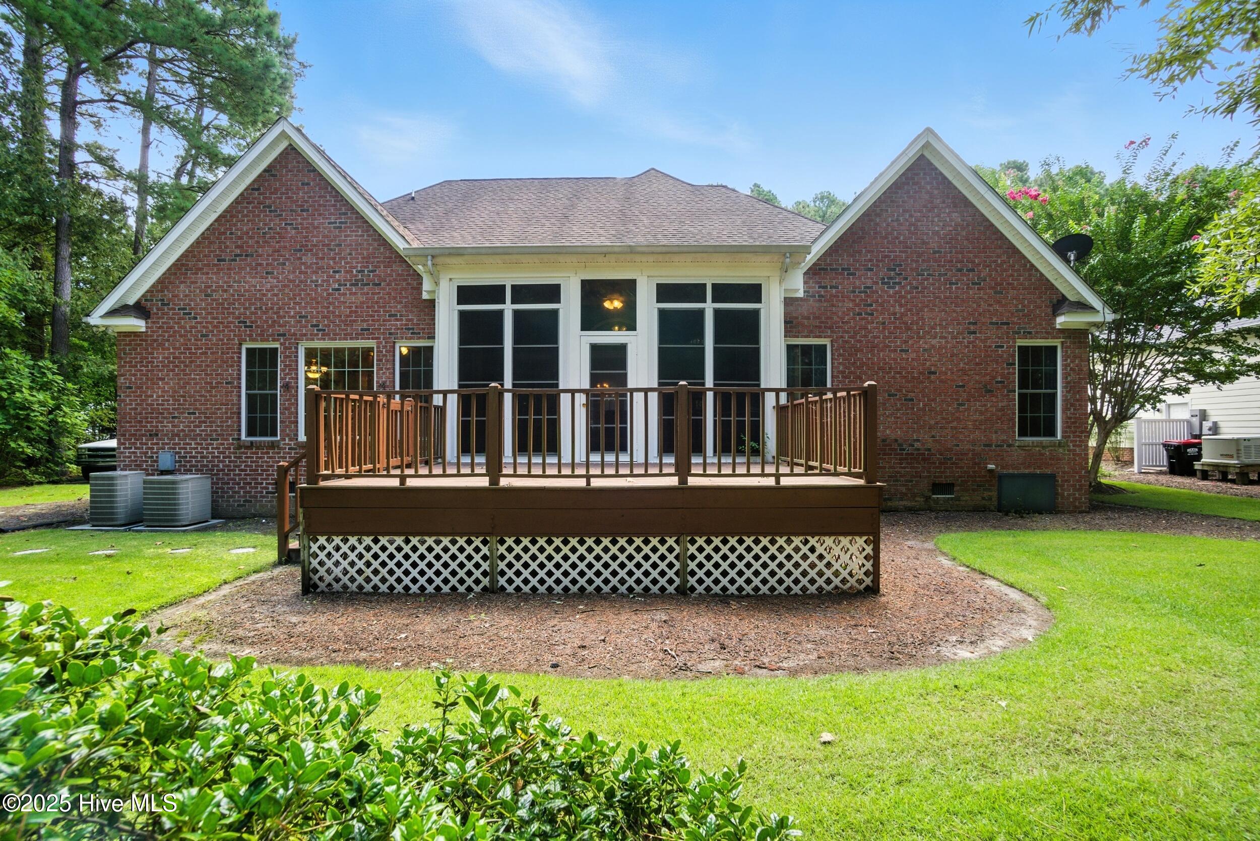 120 New River Drive Property Photo 5