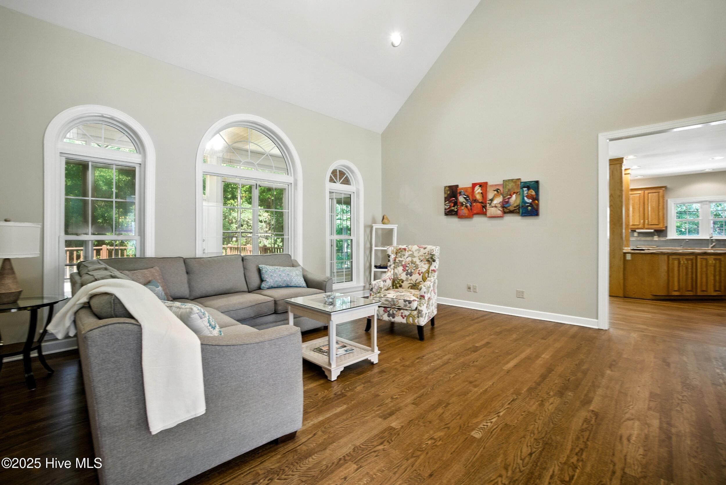 120 New River Drive Property Photo 8