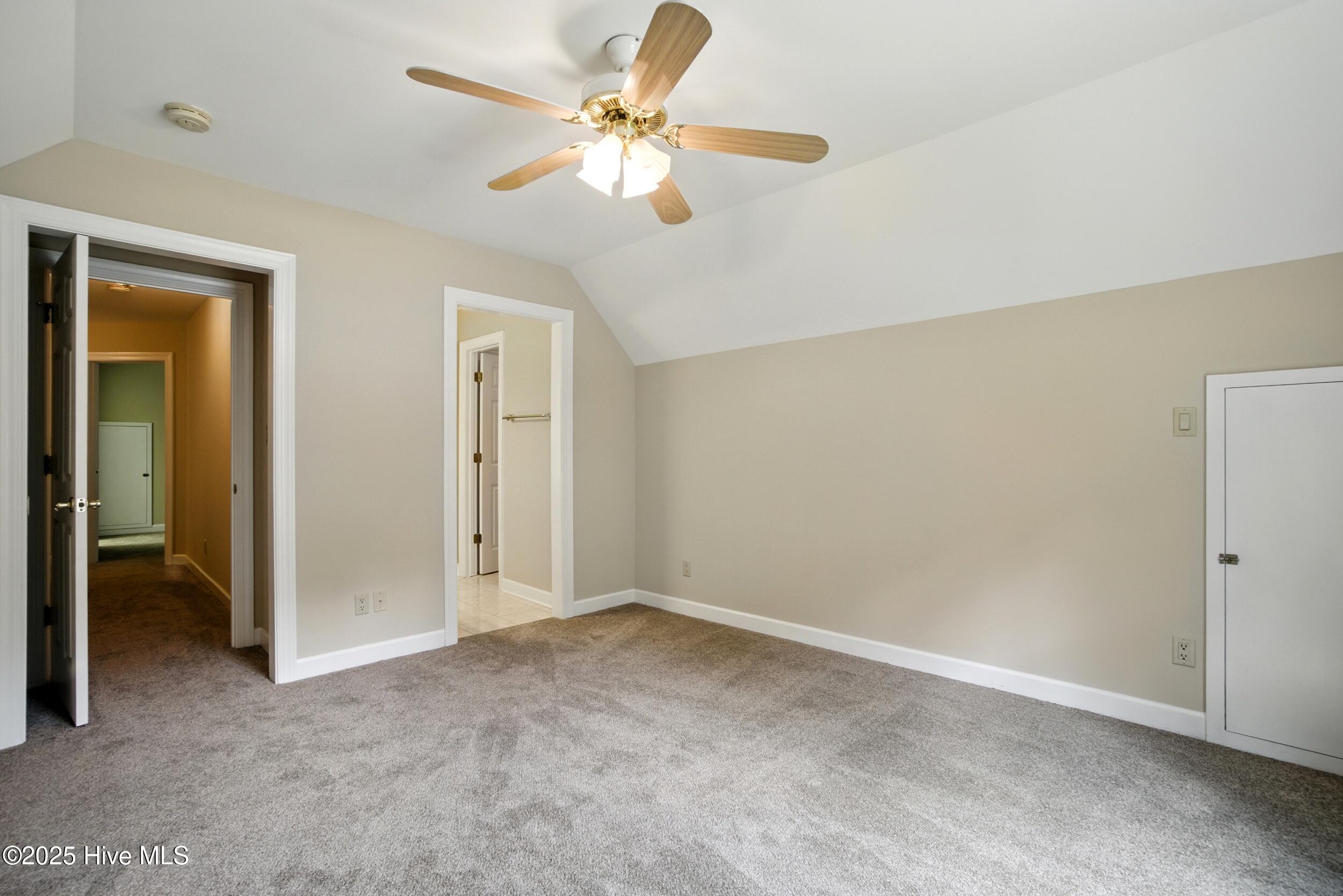 120 New River Drive Property Photo 38