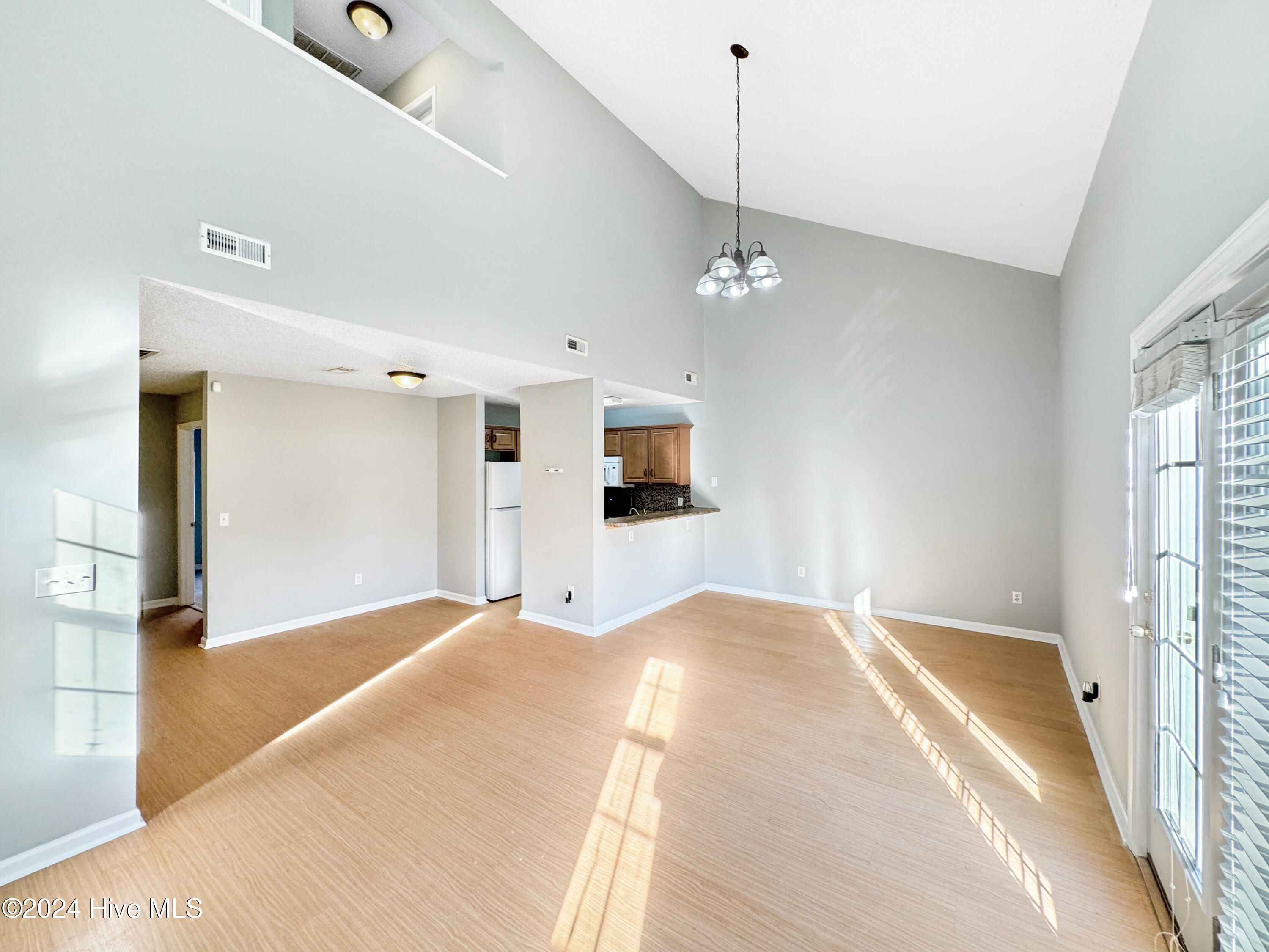 5036 Lamppost Circle Property Photo 9