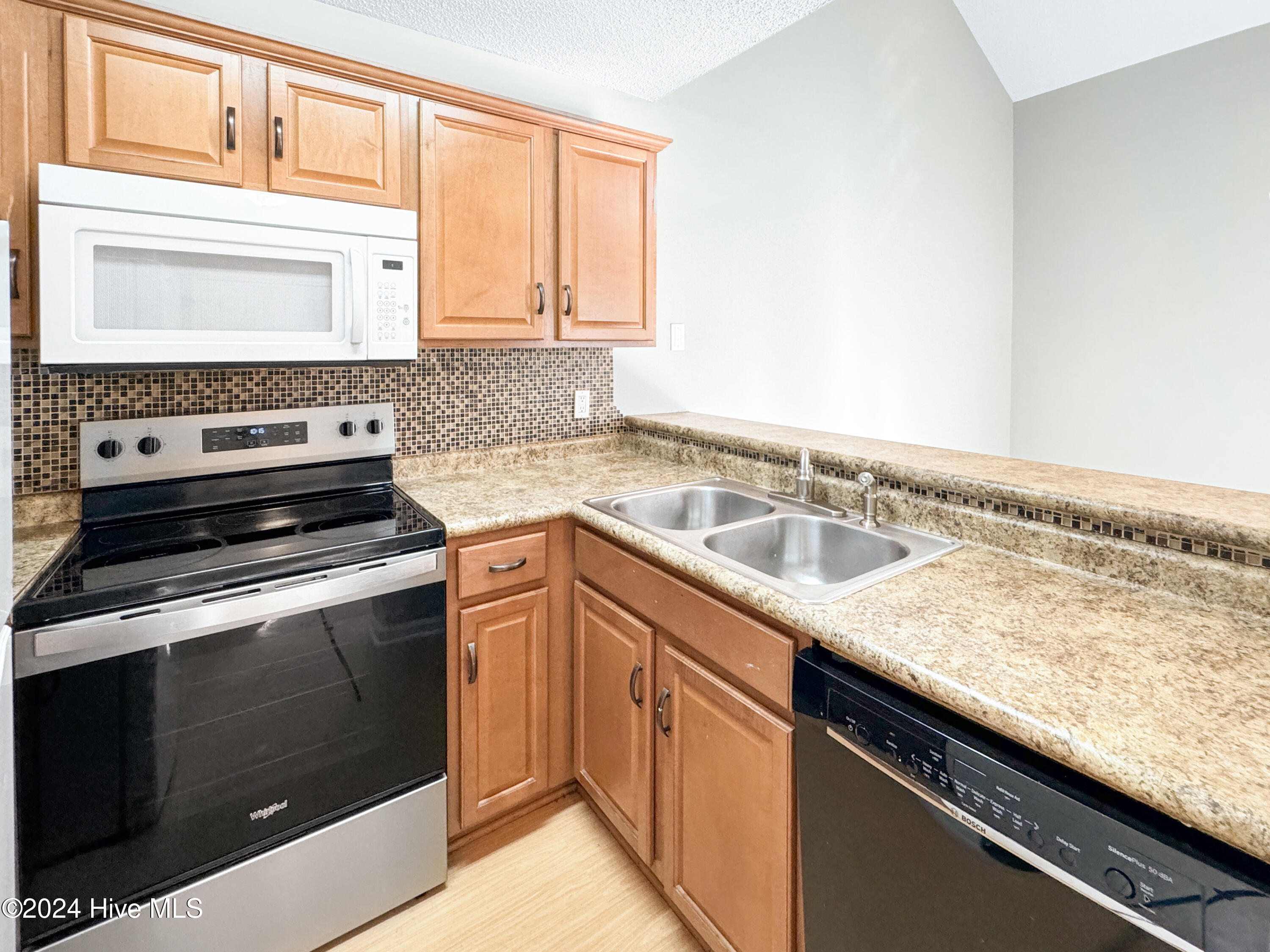 5036 Lamppost Circle Property Photo 11