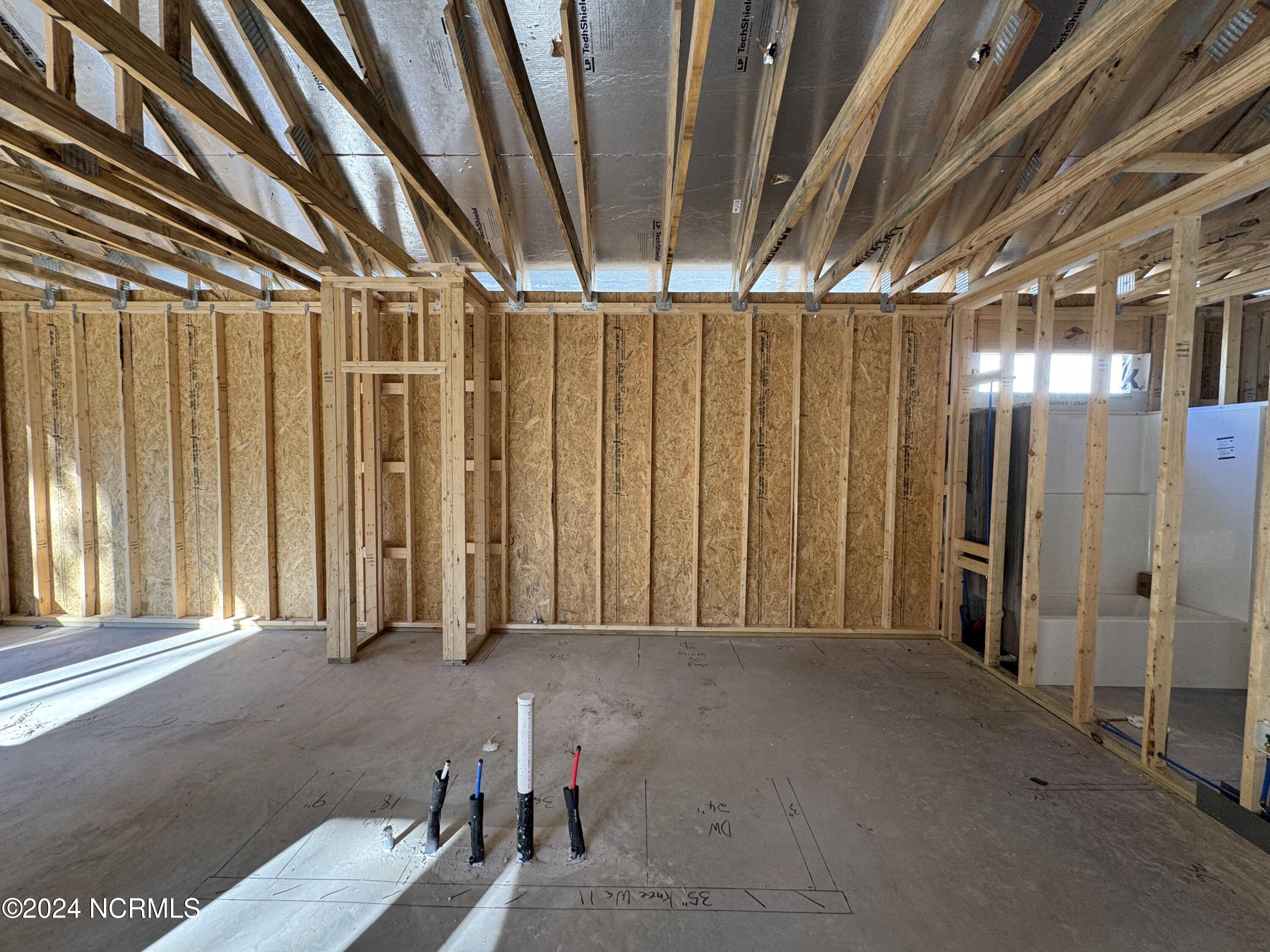 152 Coburn Court Property Photo 8