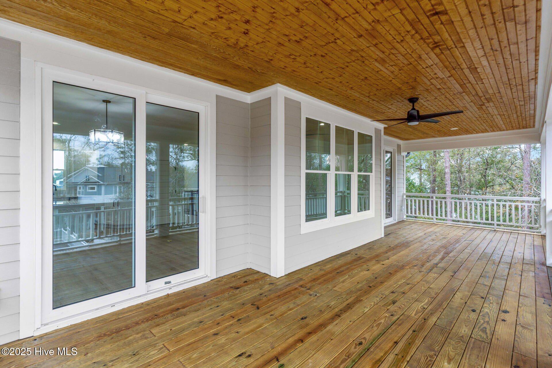 3004 W Oak Island Drive Property Photo 18