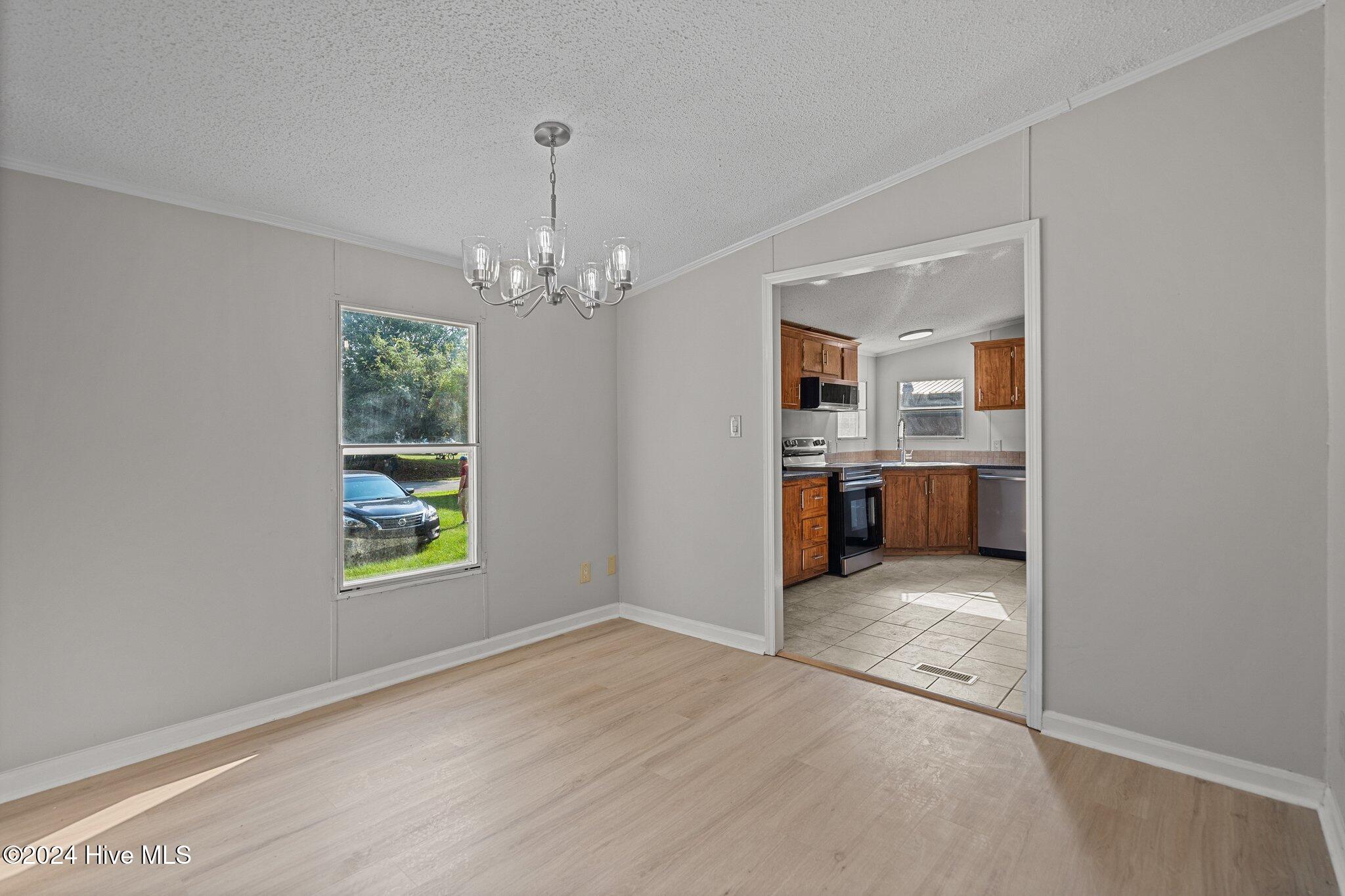 2813 Cindy Street Property Photo 25