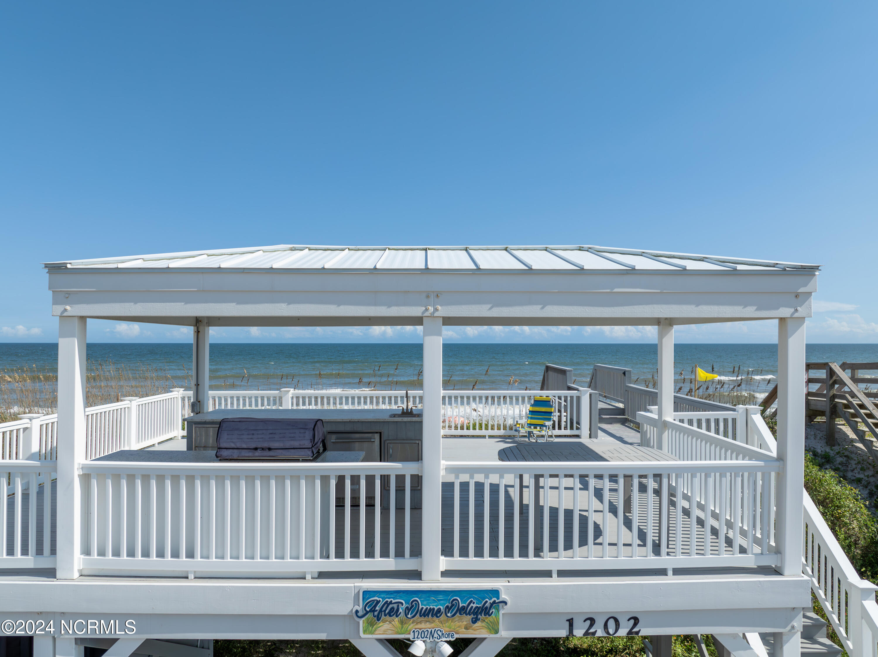 1201-1202 N Shore Drive Property Photo 27