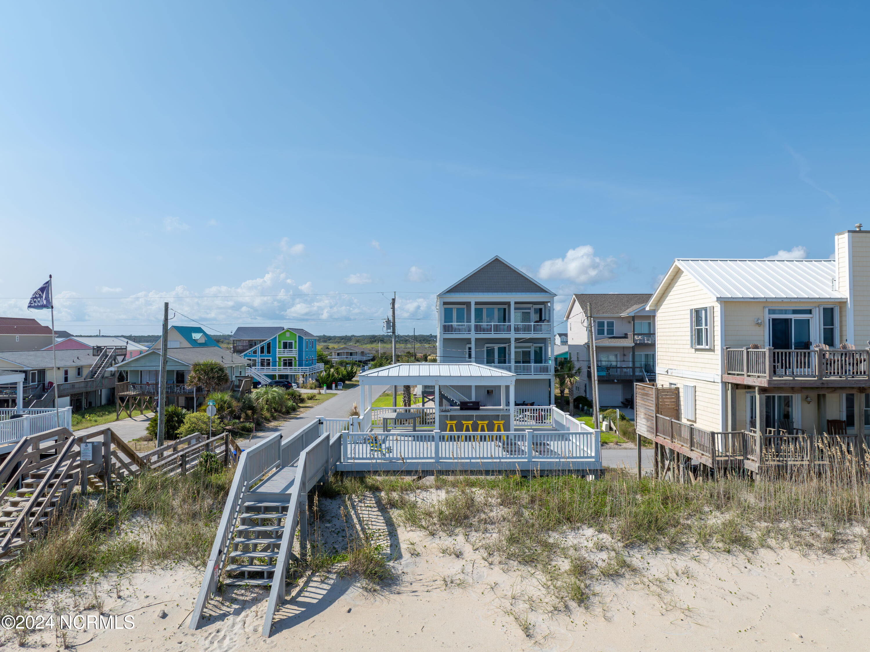 1201-1202 N Shore Drive Property Photo 28
