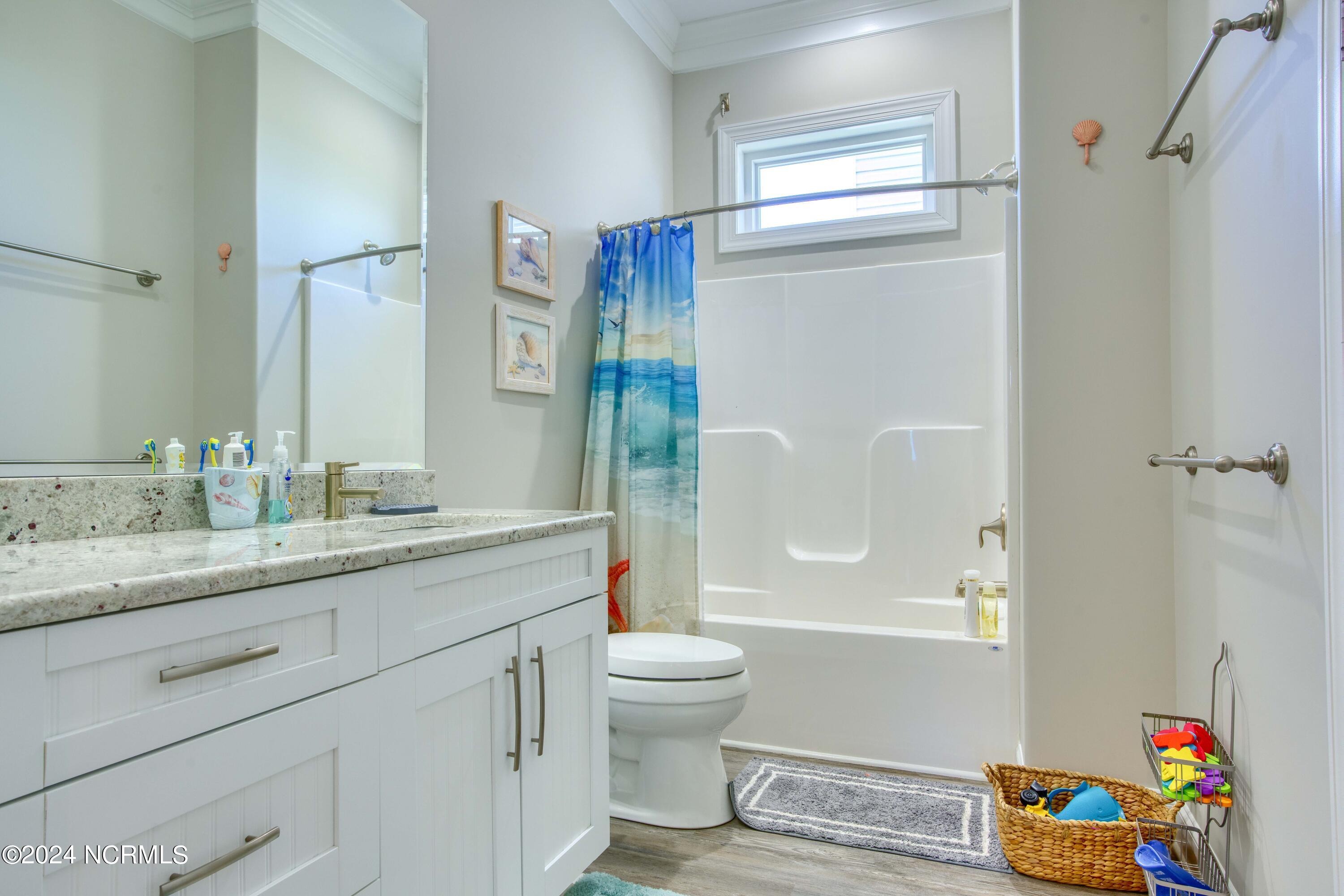 1201-1202 N Shore Drive Property Photo 68