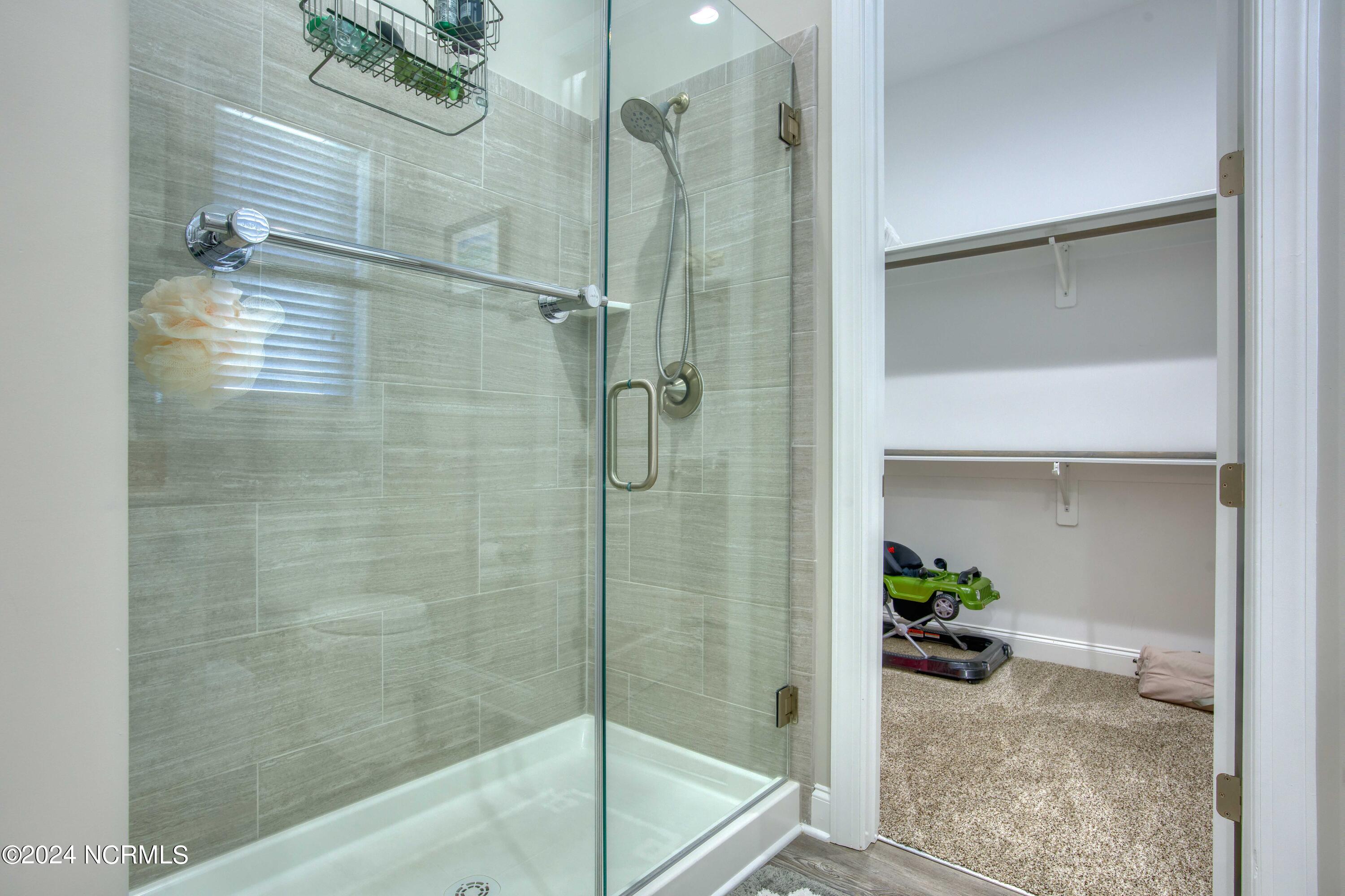 1201-1202 N Shore Drive Property Photo 70