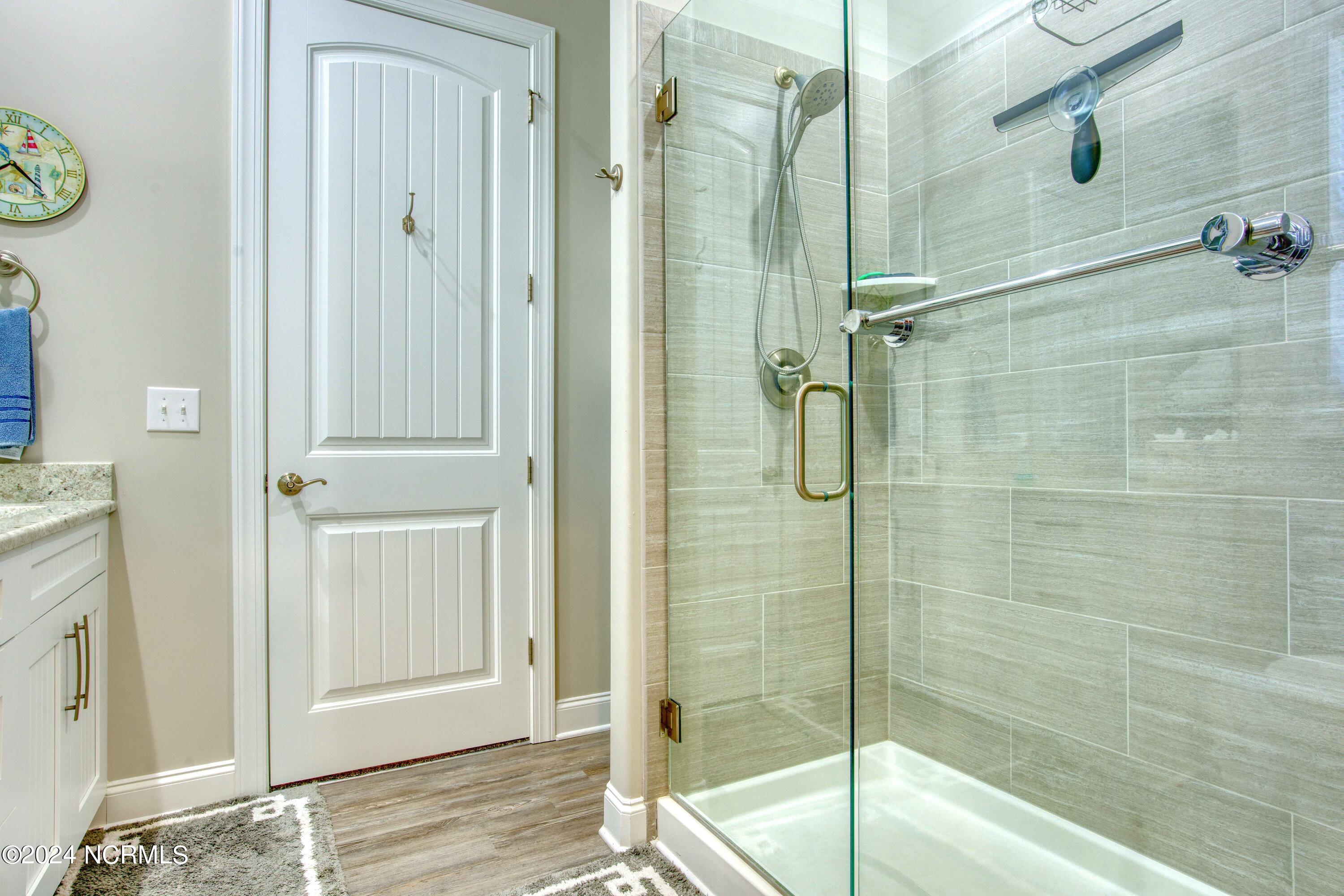 1201-1202 N Shore Drive Property Photo 72