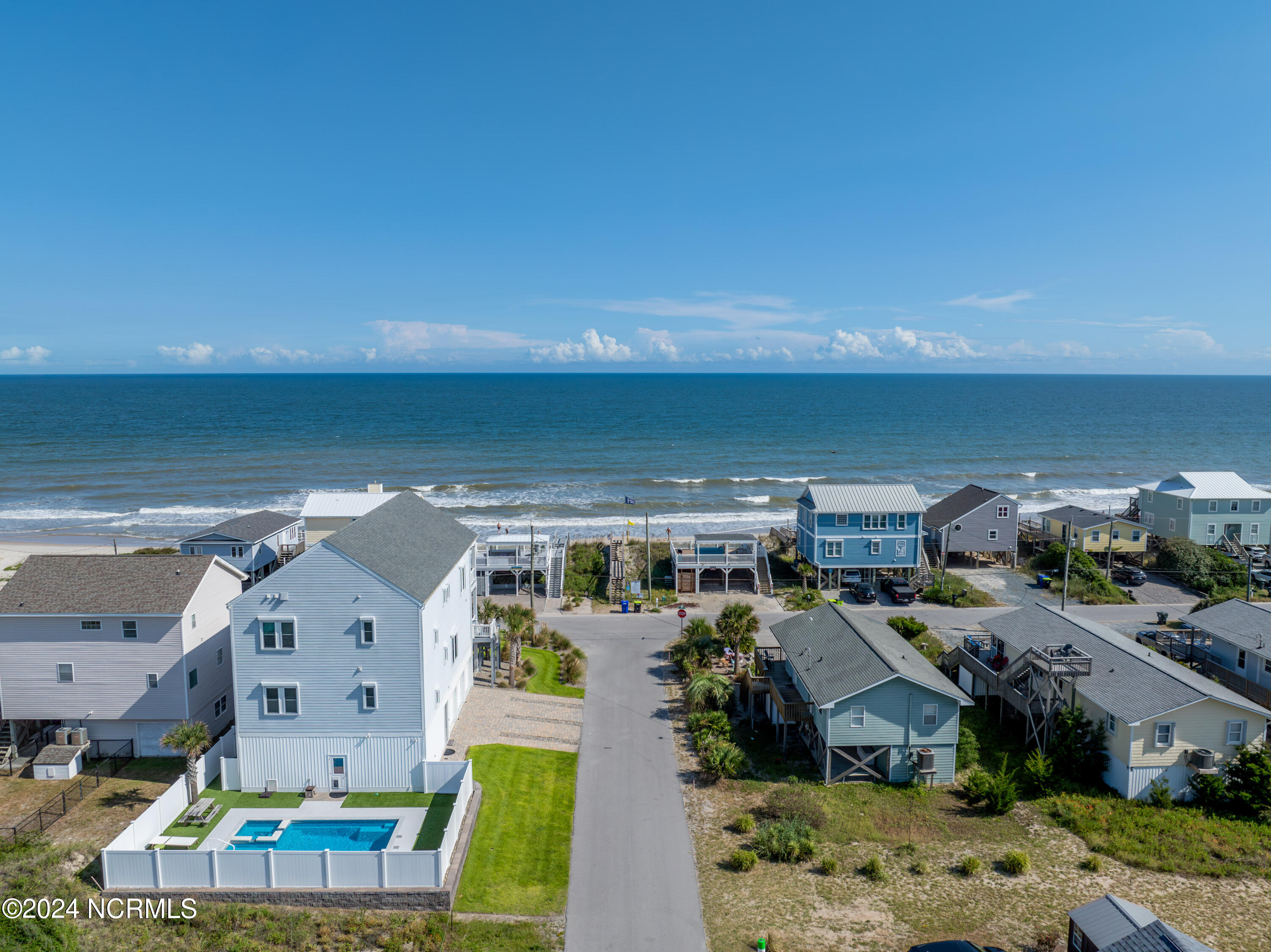1201-1202 N Shore Drive Property Photo 79