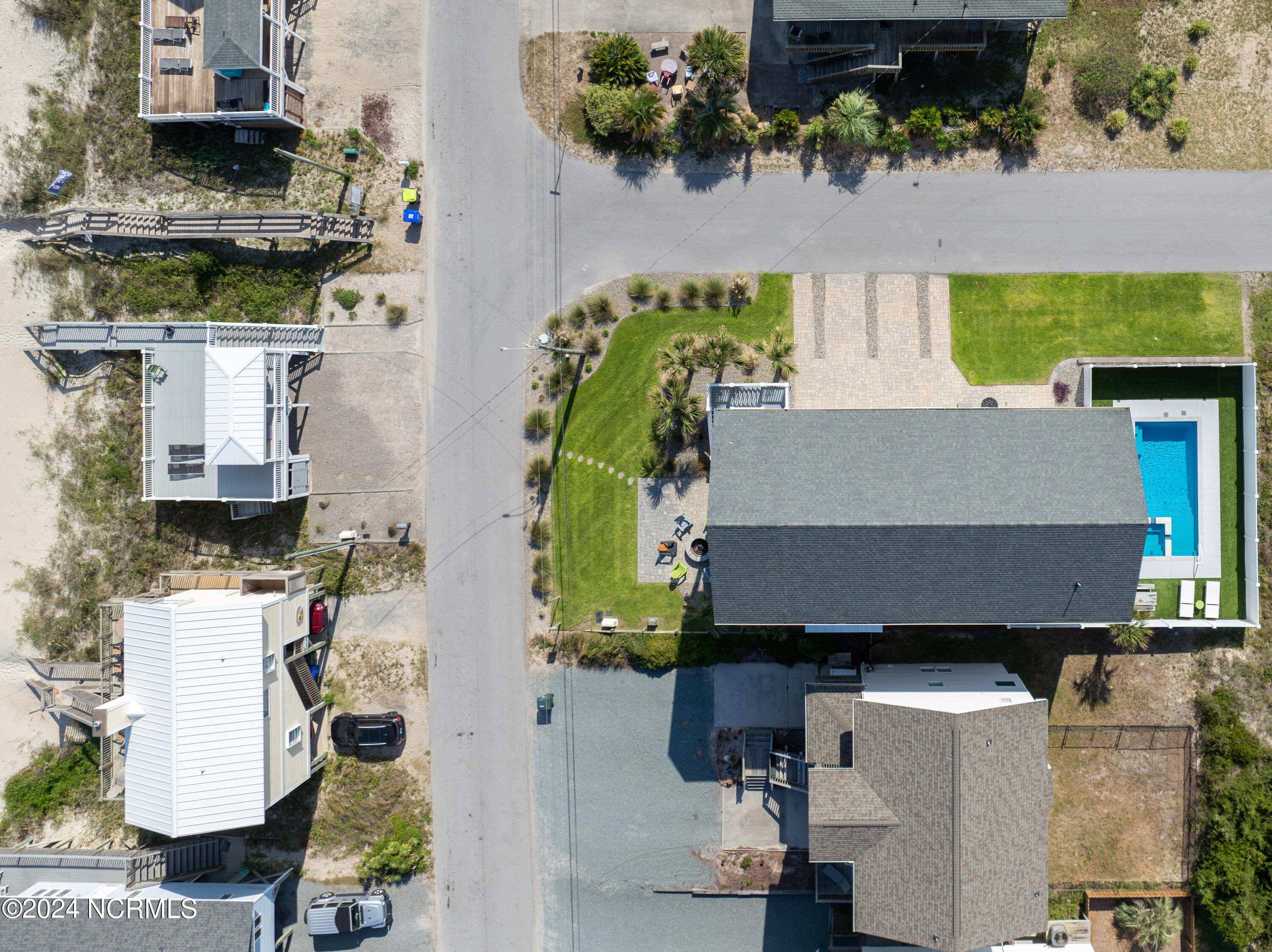 1201-1202 N Shore Drive Property Photo 80