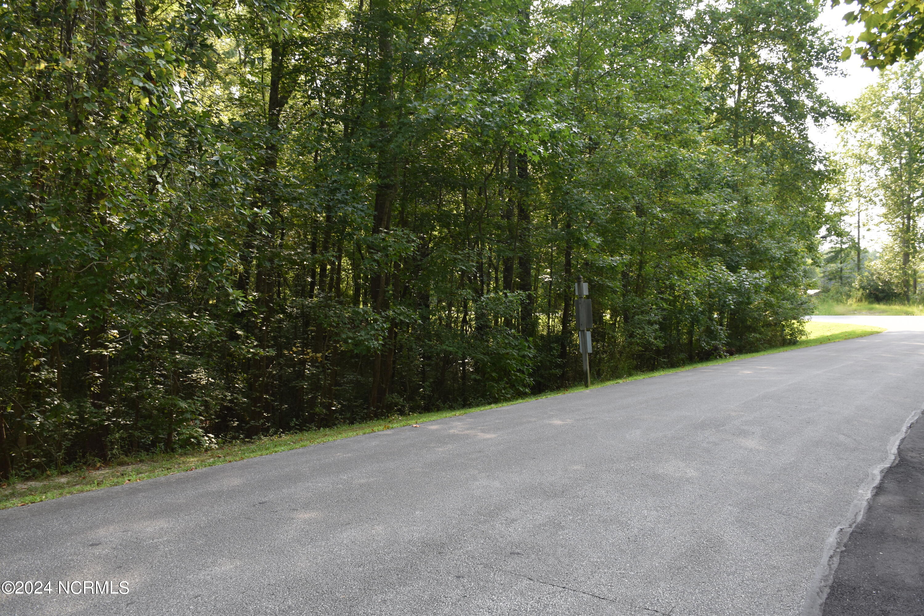 39 Hill Creek Road Property Photo 4