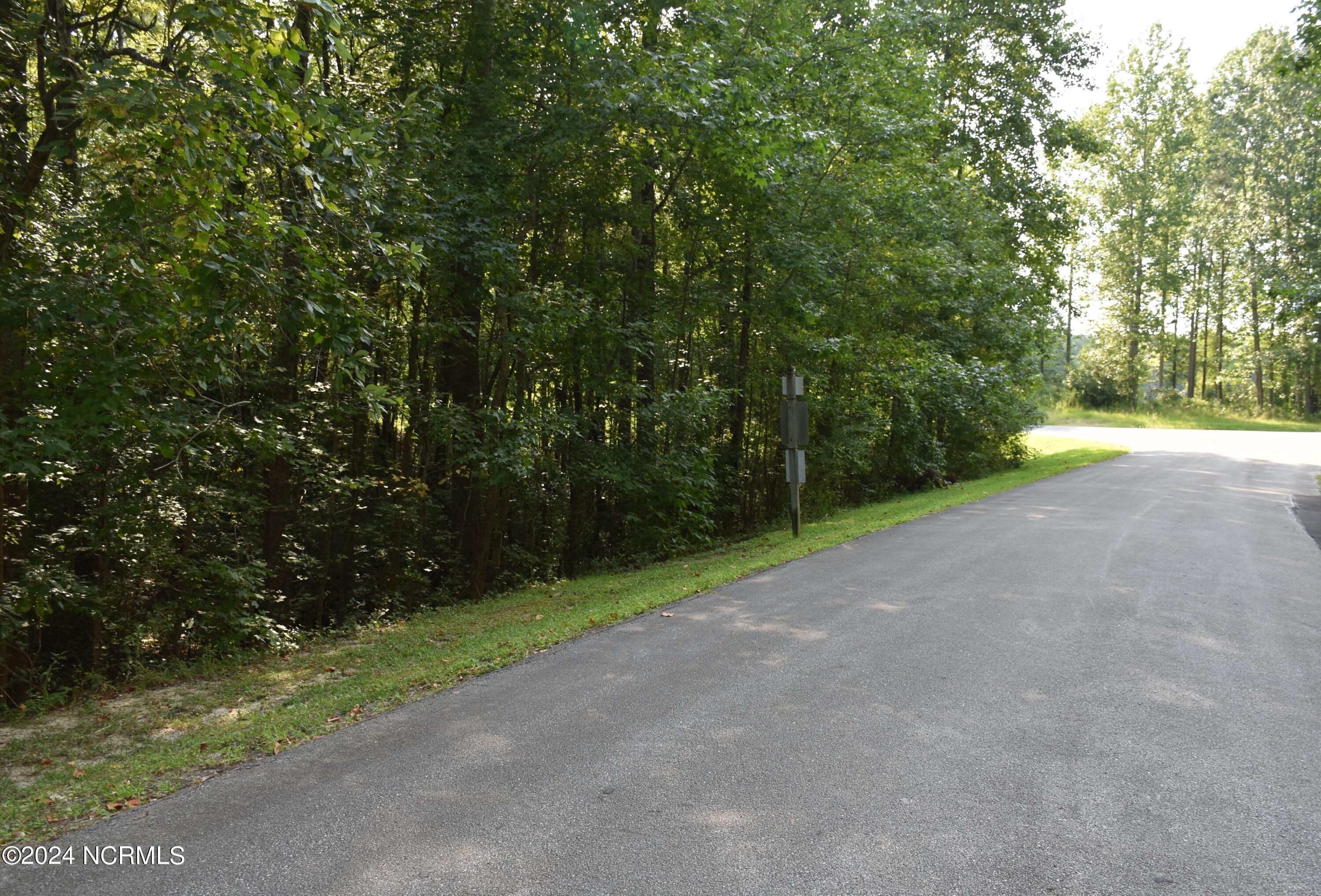 39 Hill Creek Road Property Photo 5