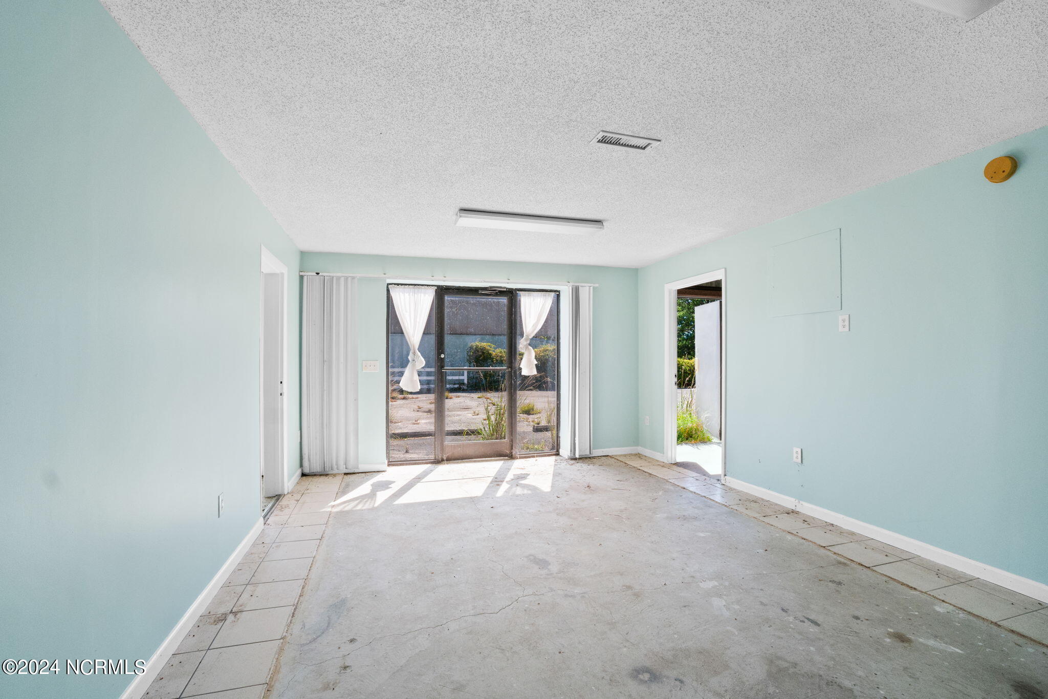 4593 Long Beach Road Property Photo 30