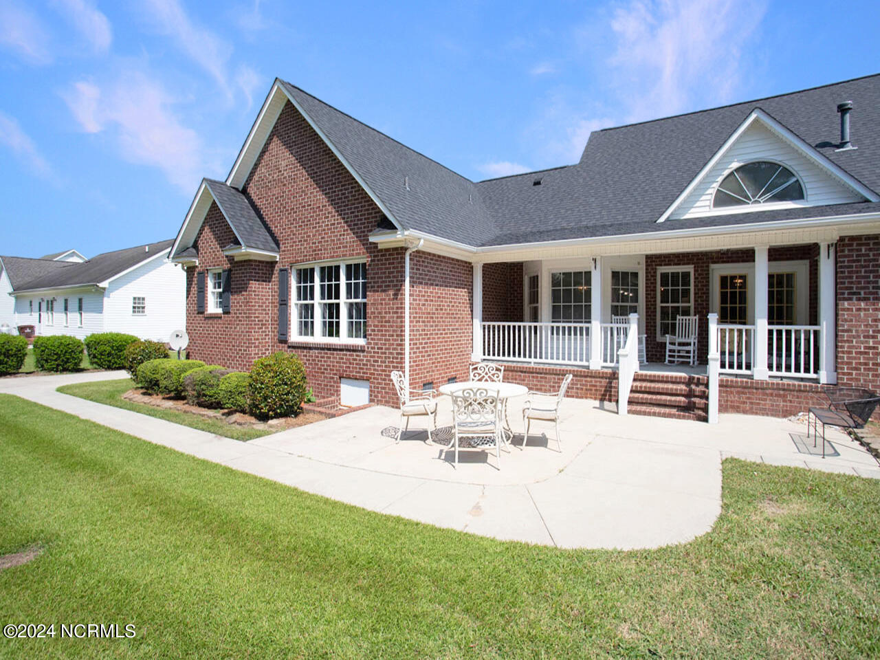107 Knottingham Court Property Photo 6