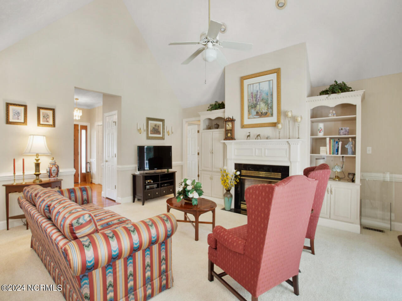 107 Knottingham Court Property Photo 12