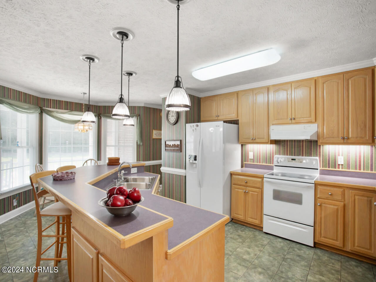 107 Knottingham Court Property Photo 15