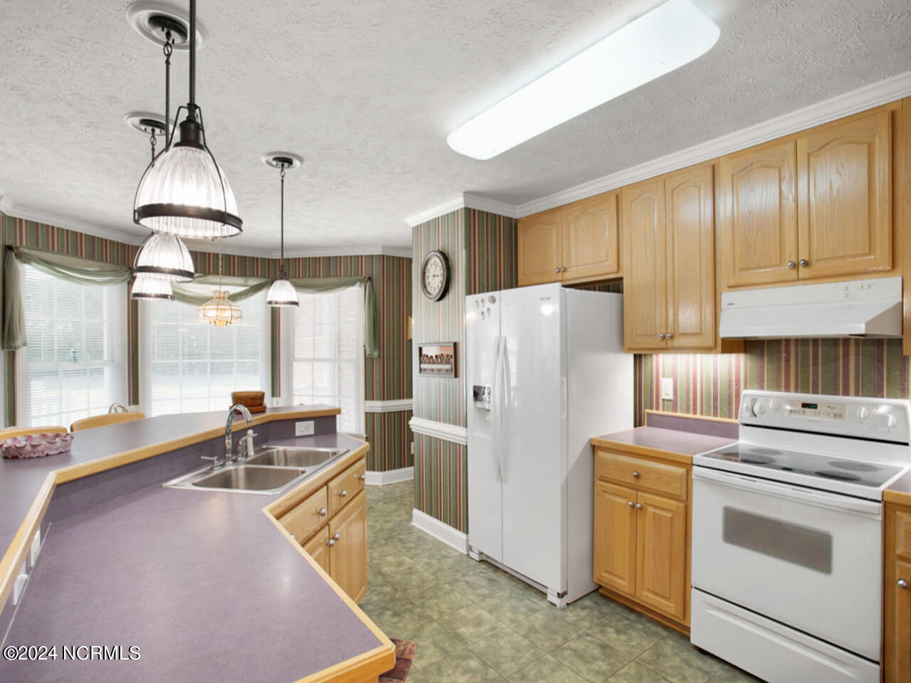 107 Knottingham Court Property Photo 16