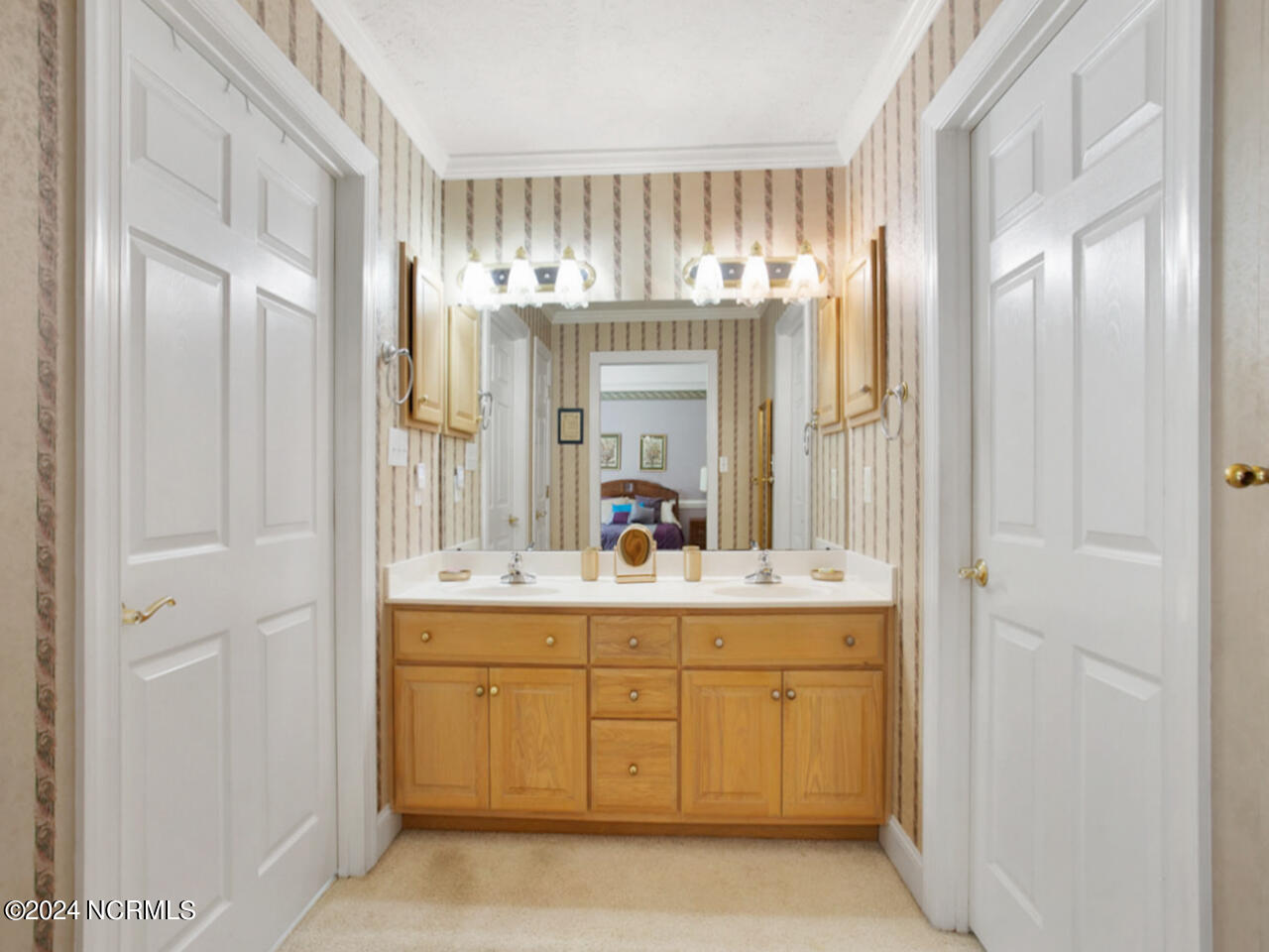 107 Knottingham Court Property Photo 25
