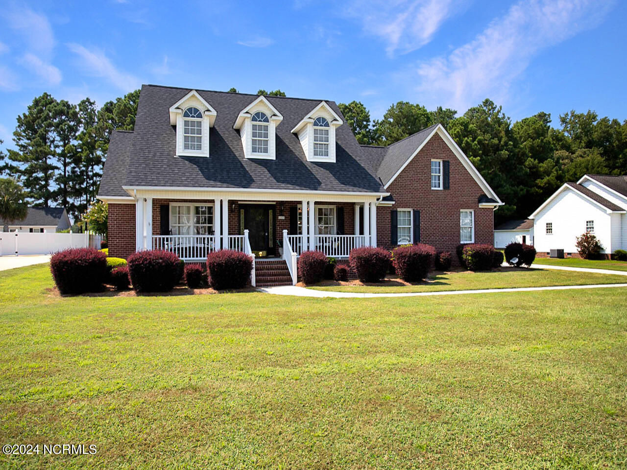 107 Knottingham Court Property Photo 32