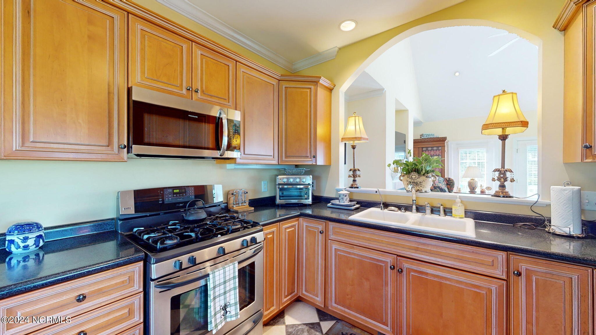 255 Oak Road Property Photo 12